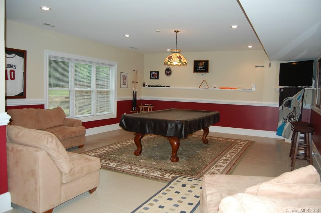 Pineleaf Acres - Residential