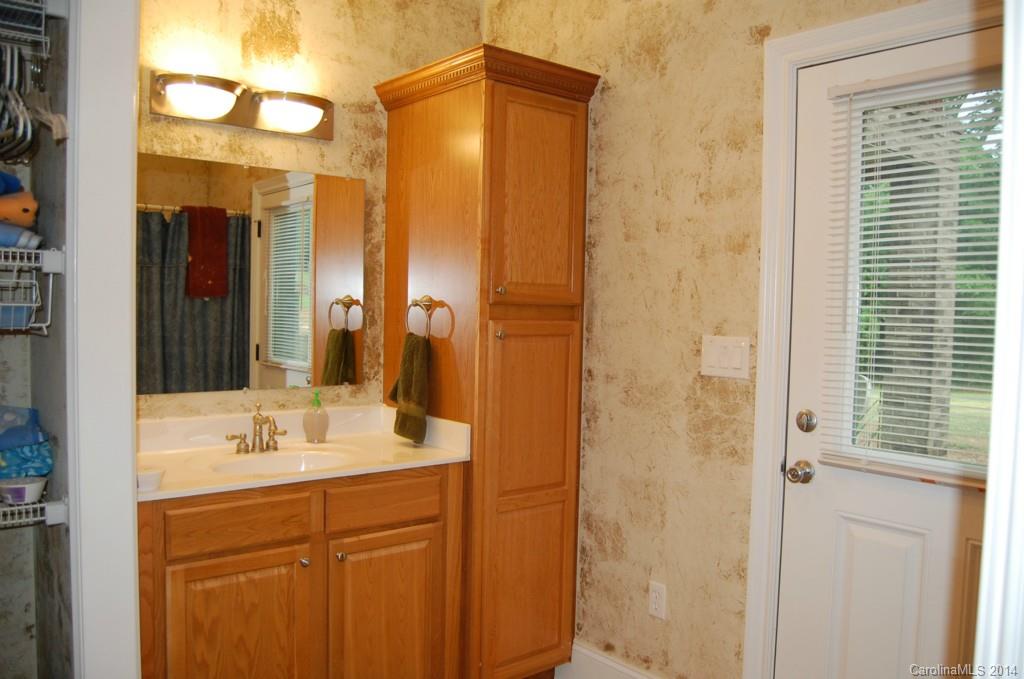 Pineleaf Acres - Residential
