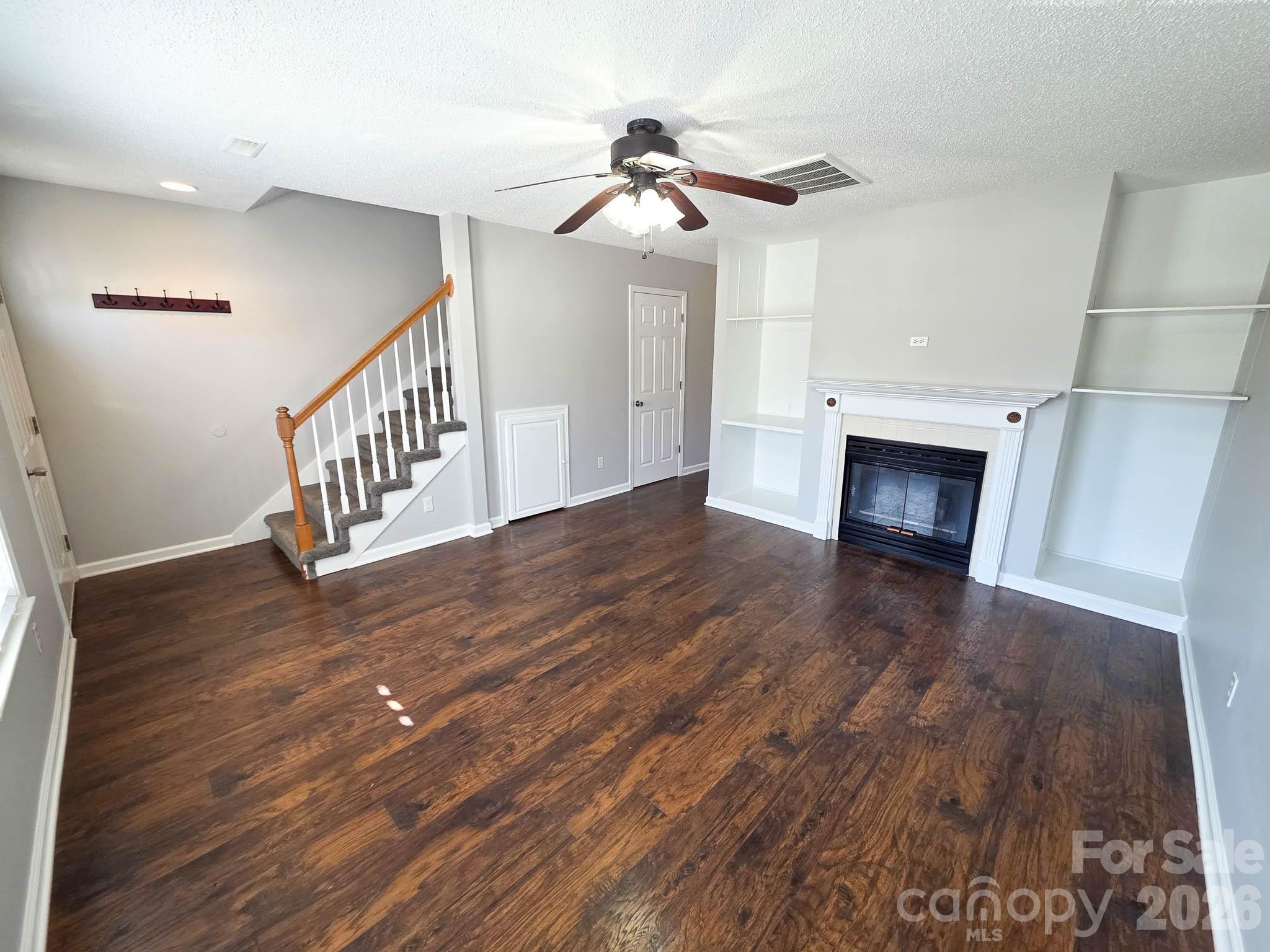 1491 20th Avenue NE 4