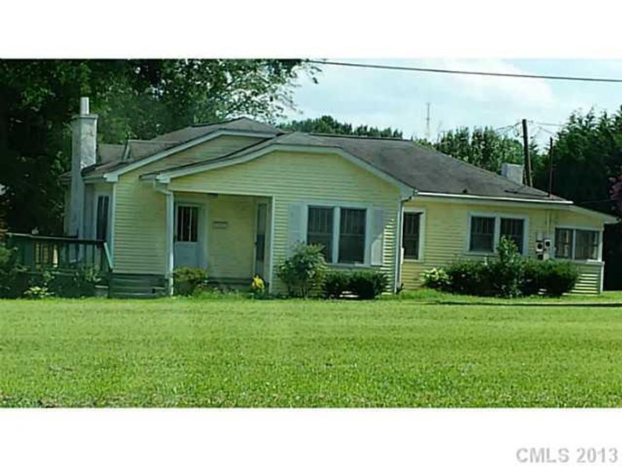 ***Listing Price Reduced $11,100*** Cute Two bedroom, two bath cottage house is listed $33,900 under the reassessed tax value.  New water heater and new window A/C unit will be installed for Buyers.  This home has lots of potential.  Home is priced according to condition of home.