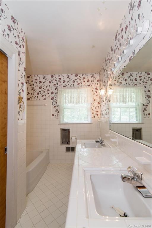 Barclay Downs - Residential