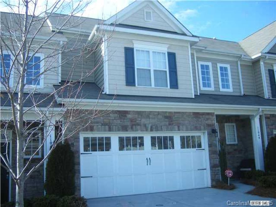 Sought after Ballantyne community with wonderful community pool. This 3 bedroom 3 bath space comes with a loft and close to Blakeney Shopping as well as 485. Attractive interior, upgraded kitchen, fireplace, 2 car garage and 2 master suites, one located on main level.
