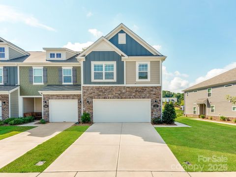 Photo of 222 Harpers Run Lane, Matthews, NC 28104 (MLS # 4287195)