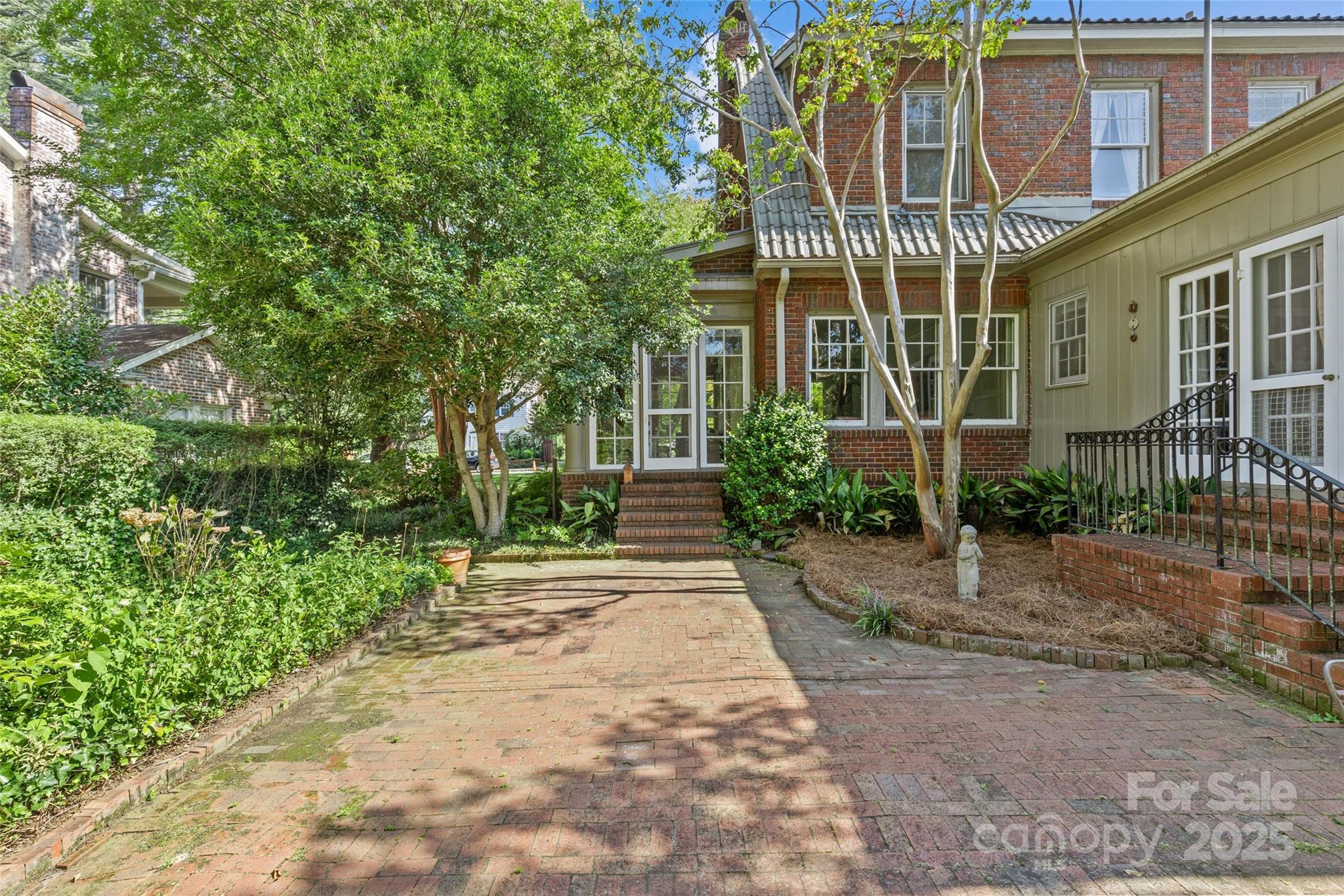 Myers Park - Residential