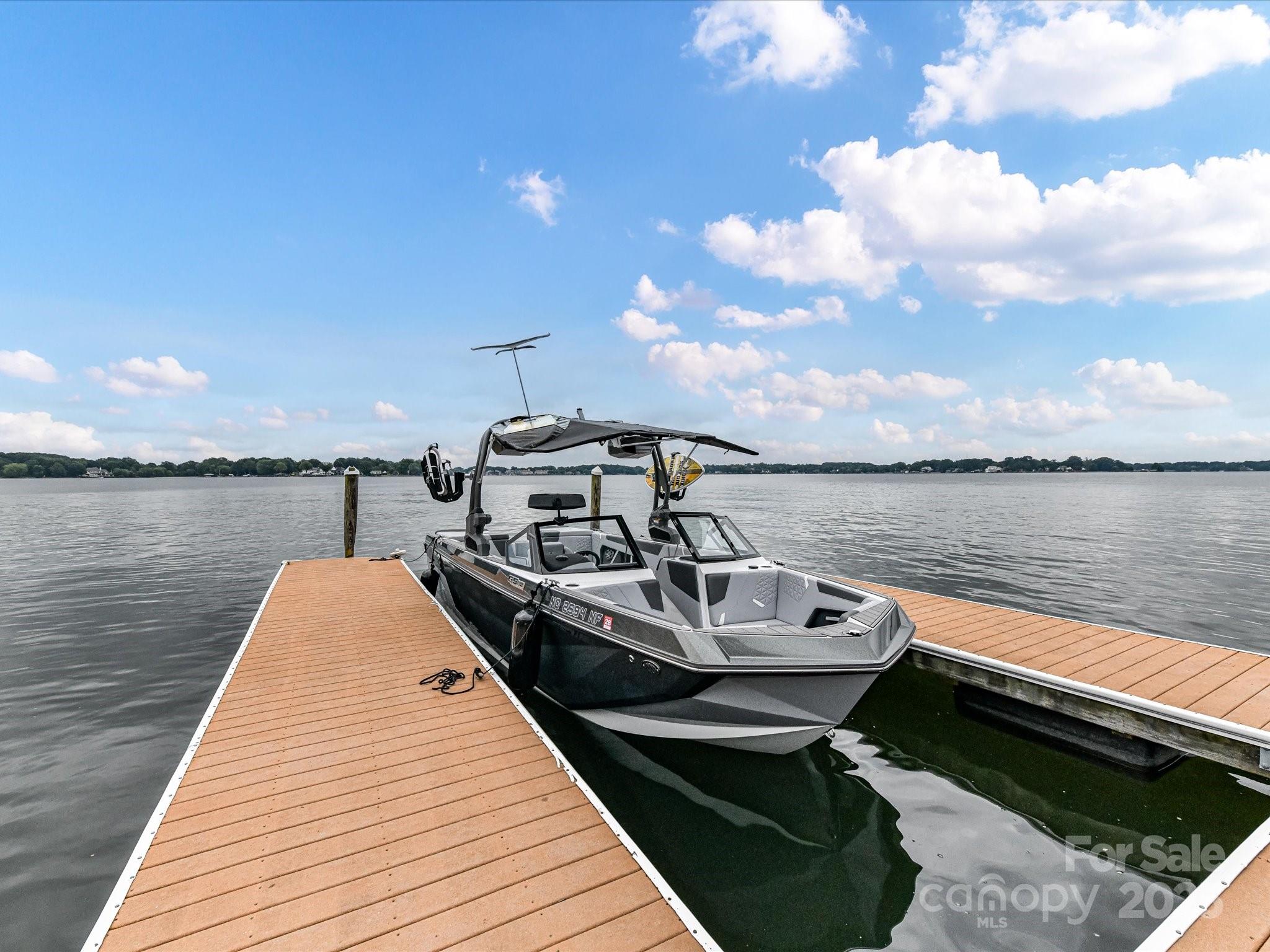 The Peninsula - Residential