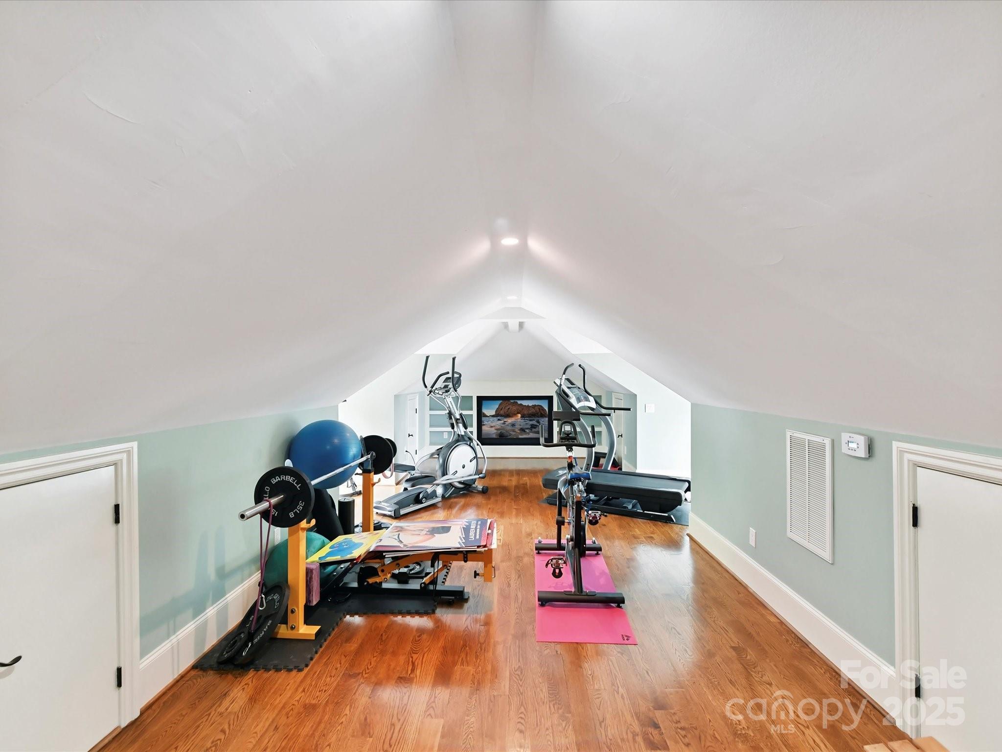 The Peninsula - Residential