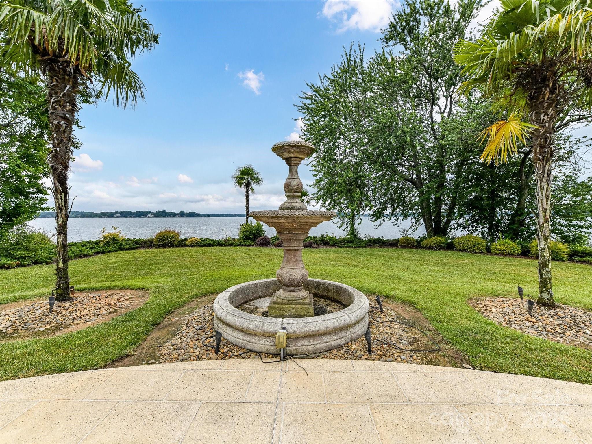 The Peninsula - Residential