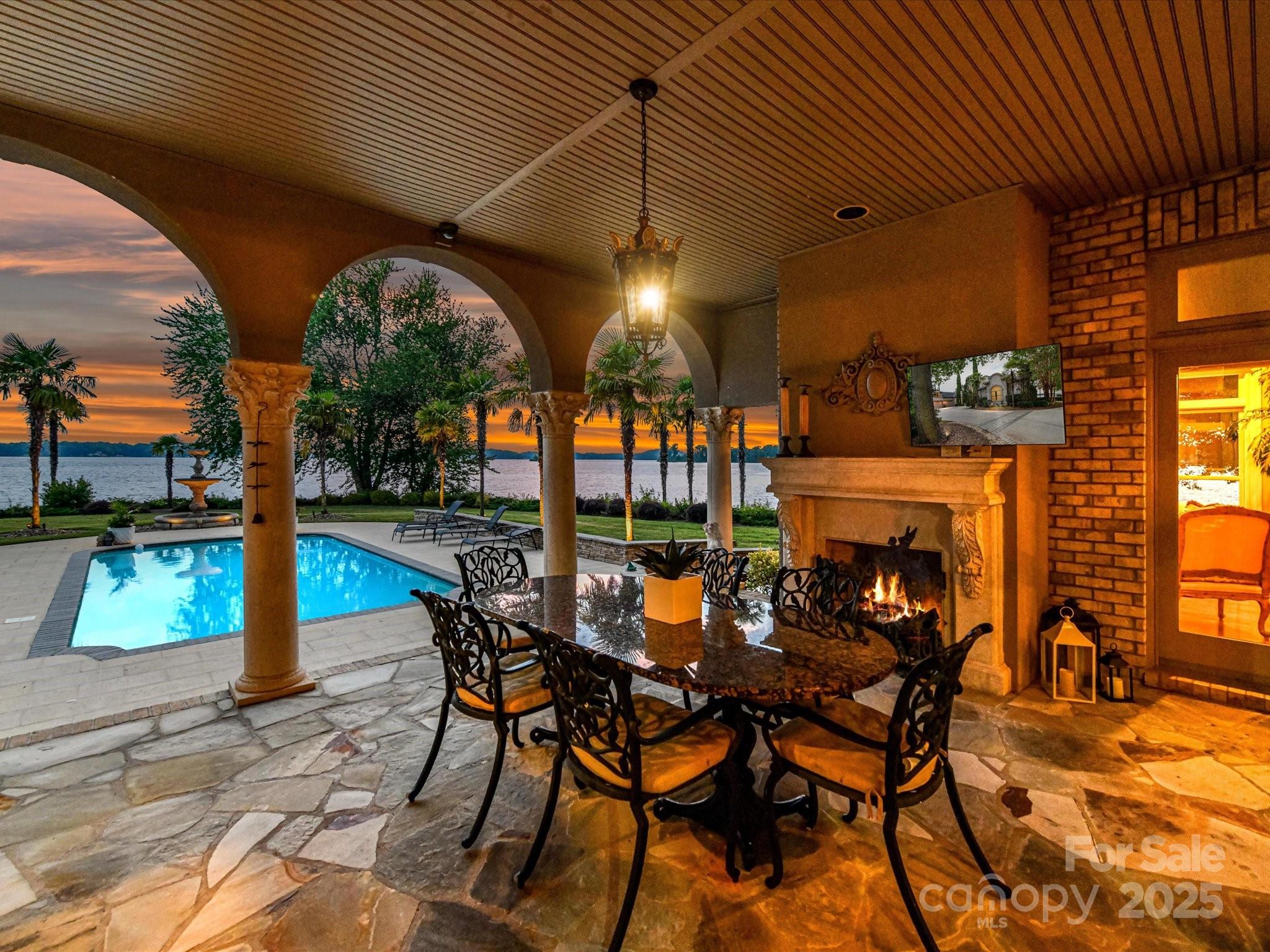 The Peninsula - Residential