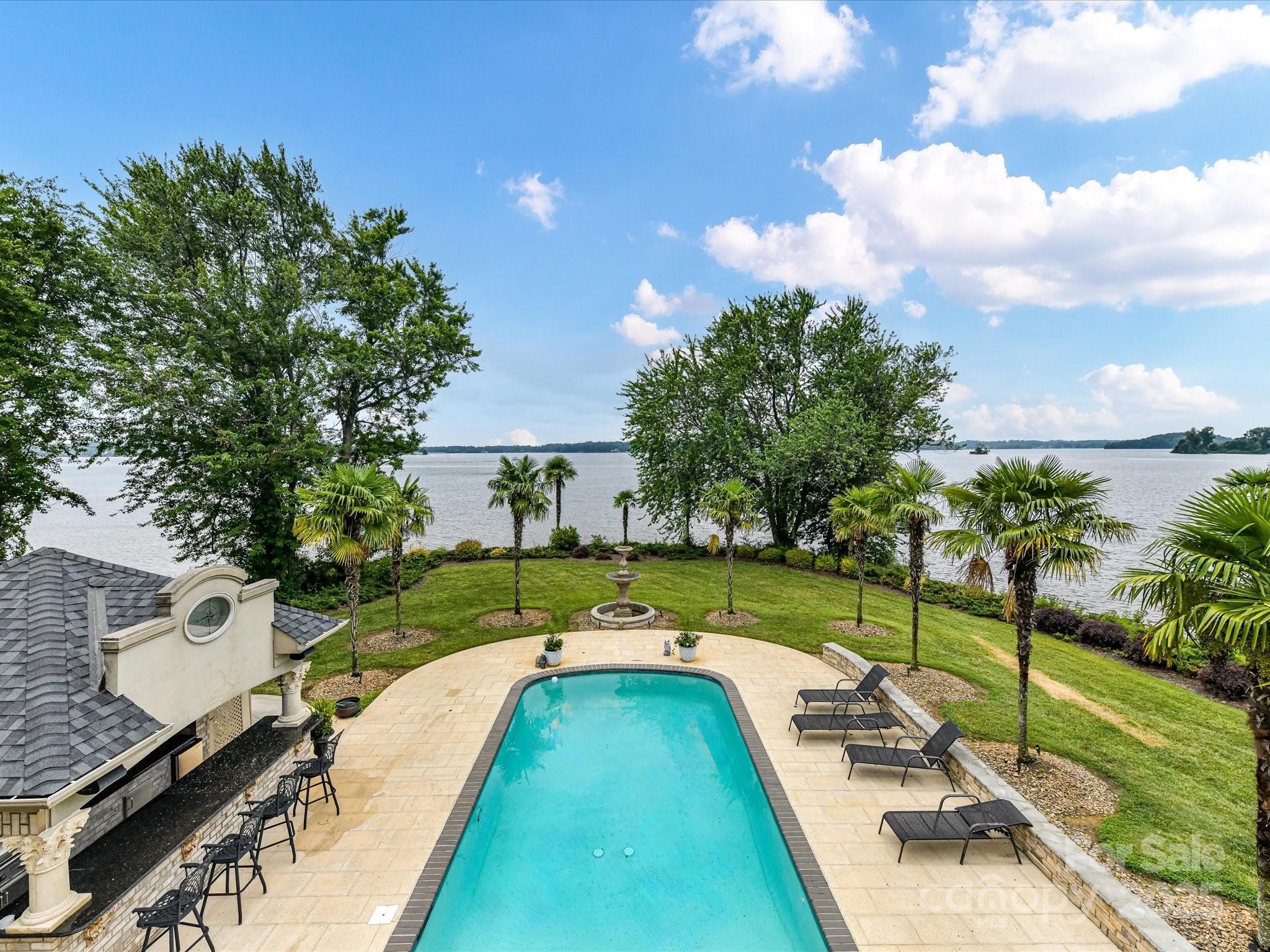 The Peninsula - Residential