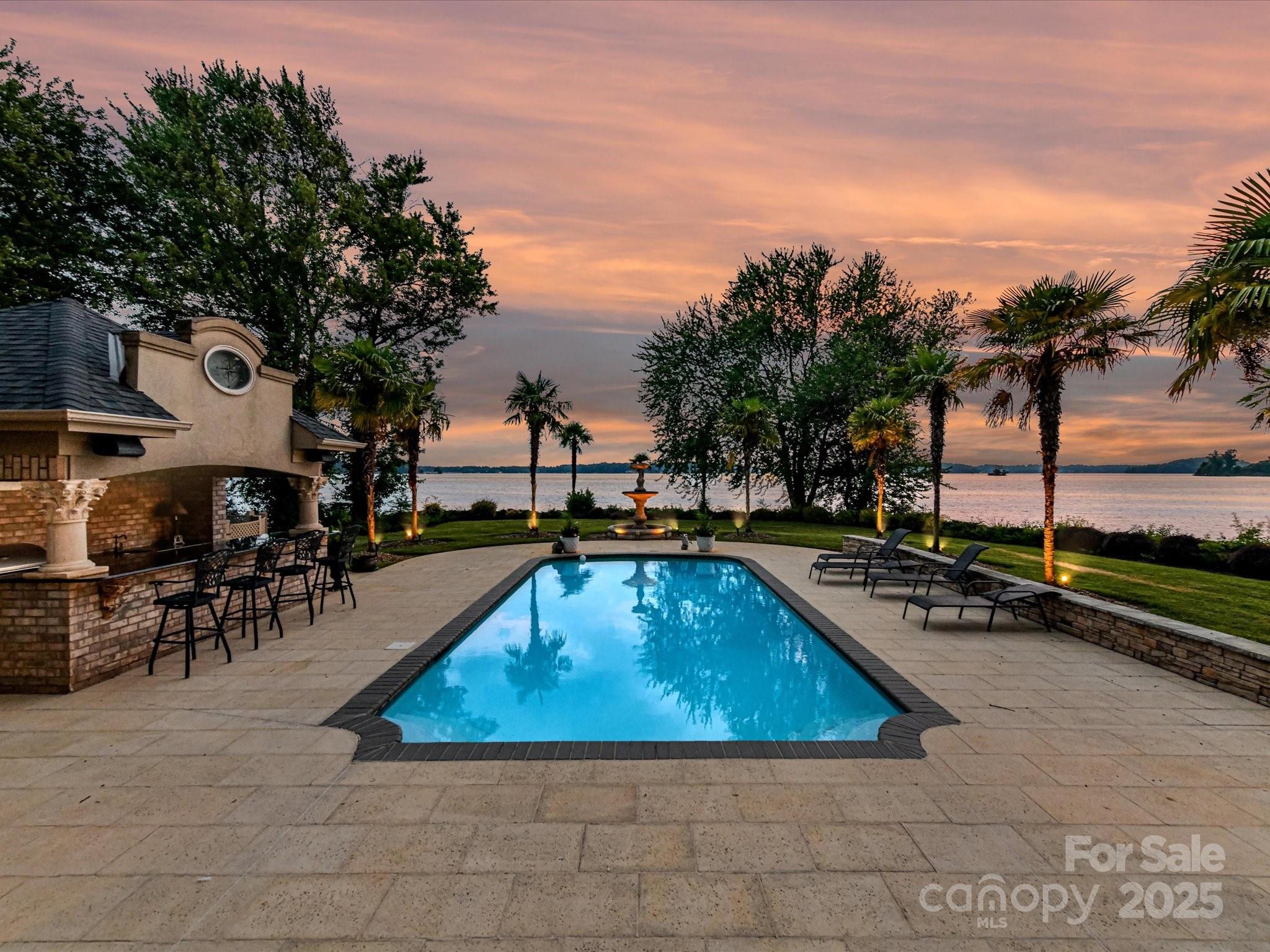 The Peninsula - Residential