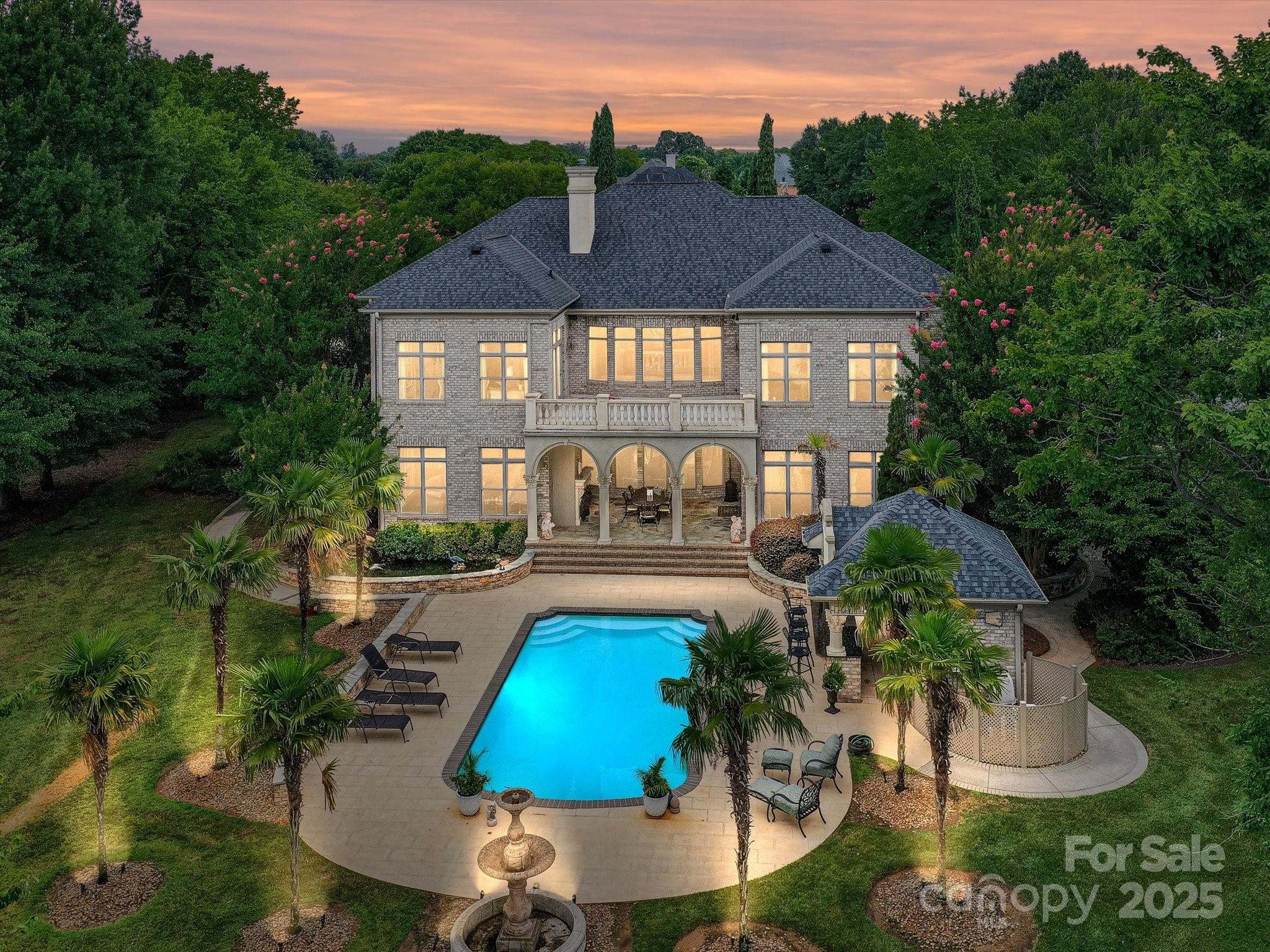 The Peninsula - Residential