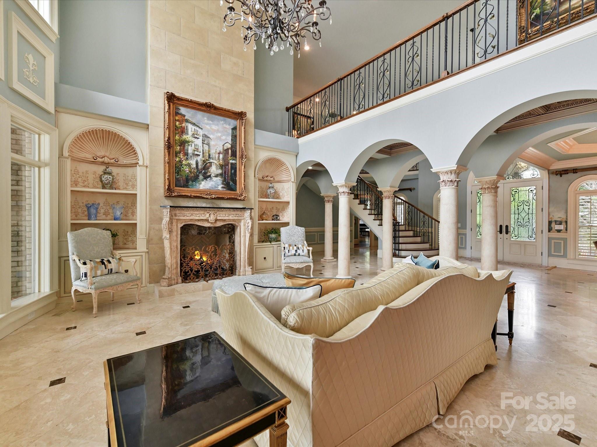 The Peninsula - Residential