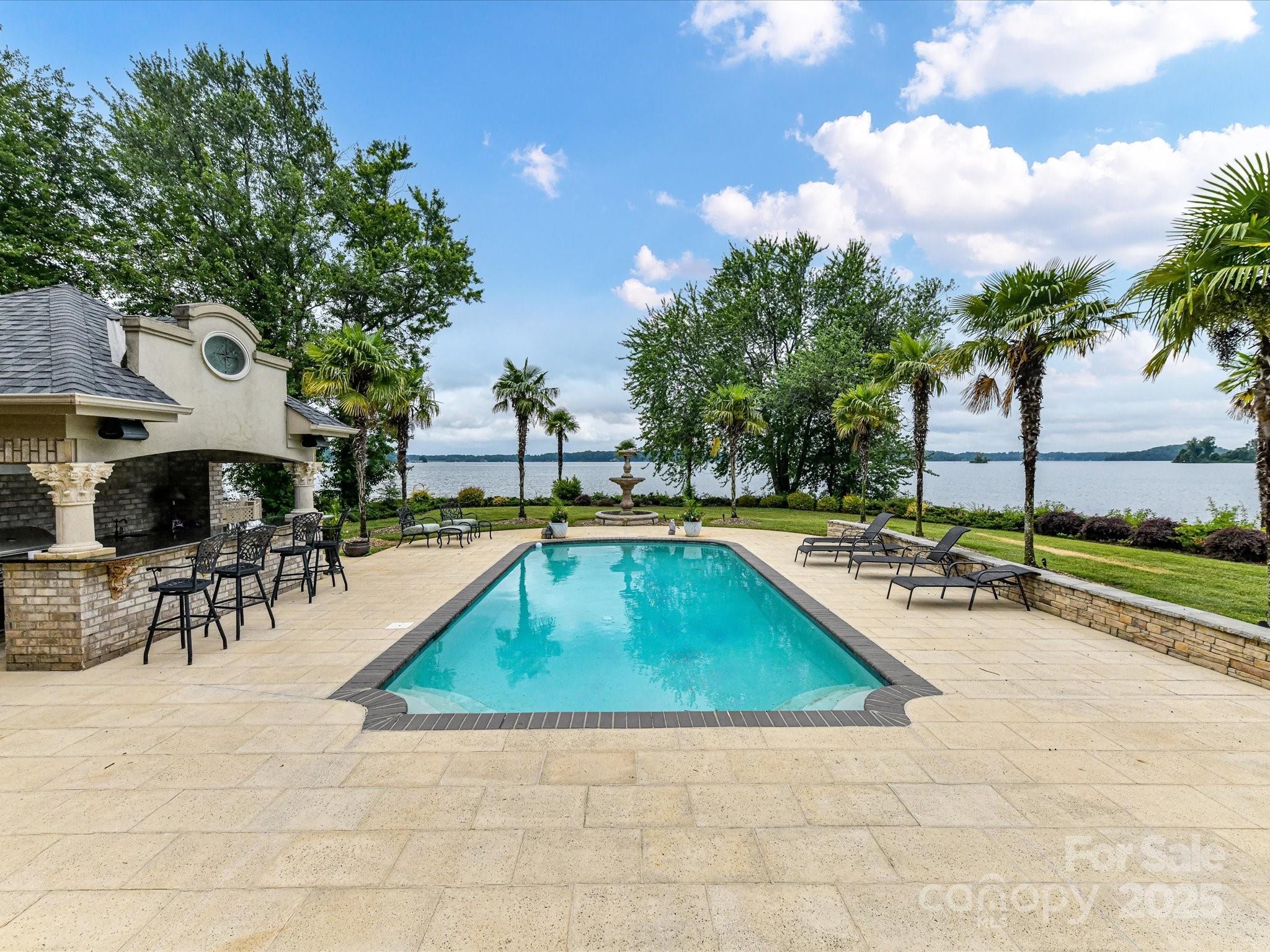 The Peninsula - Residential