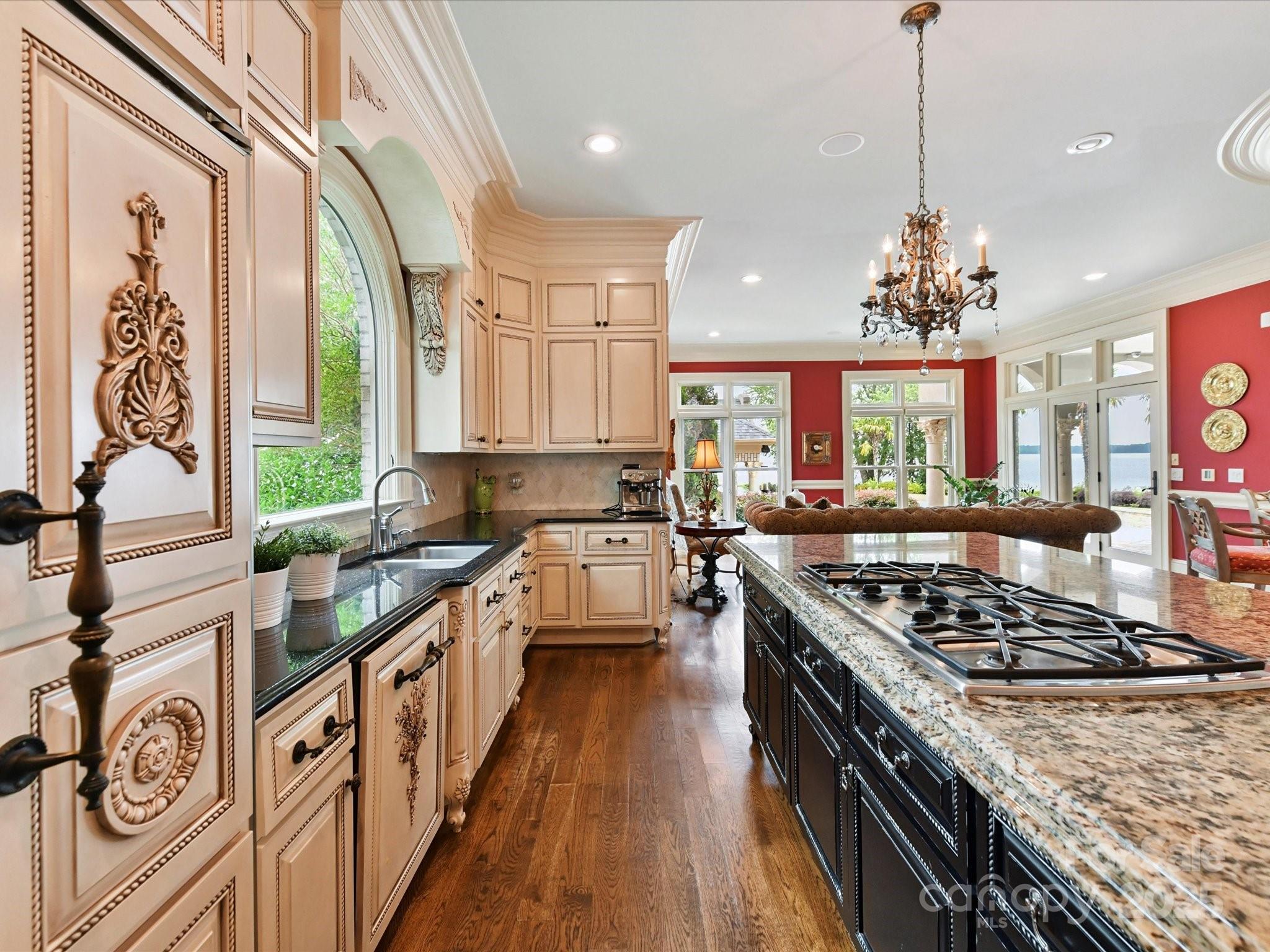 The Peninsula - Residential