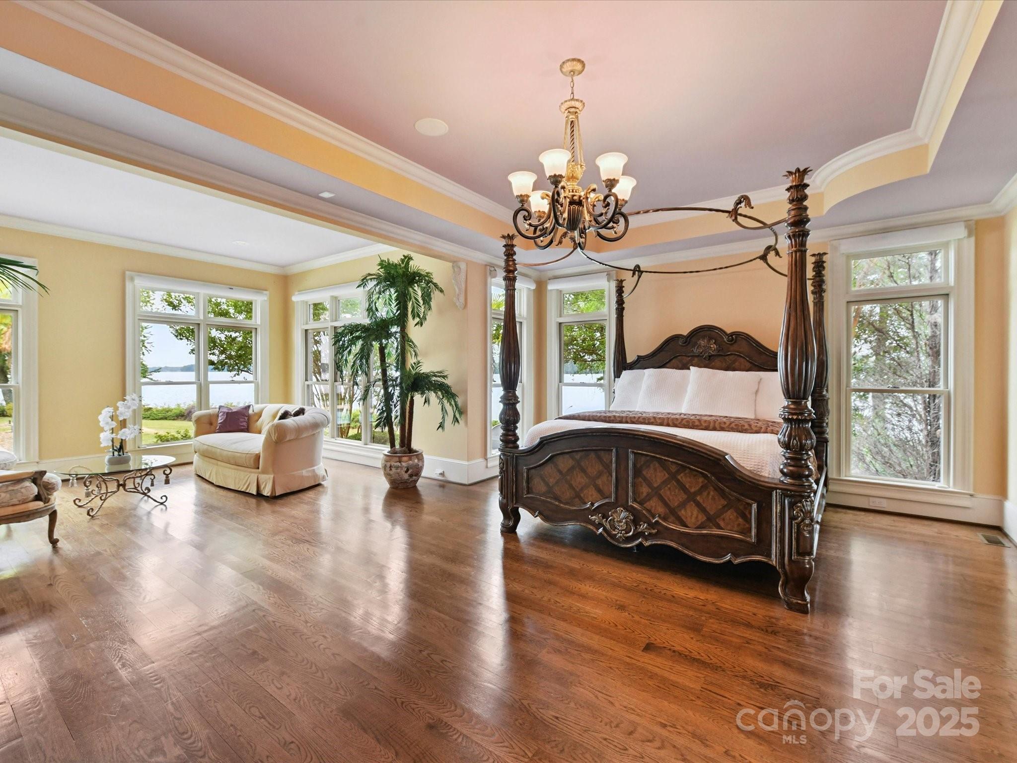 The Peninsula - Residential