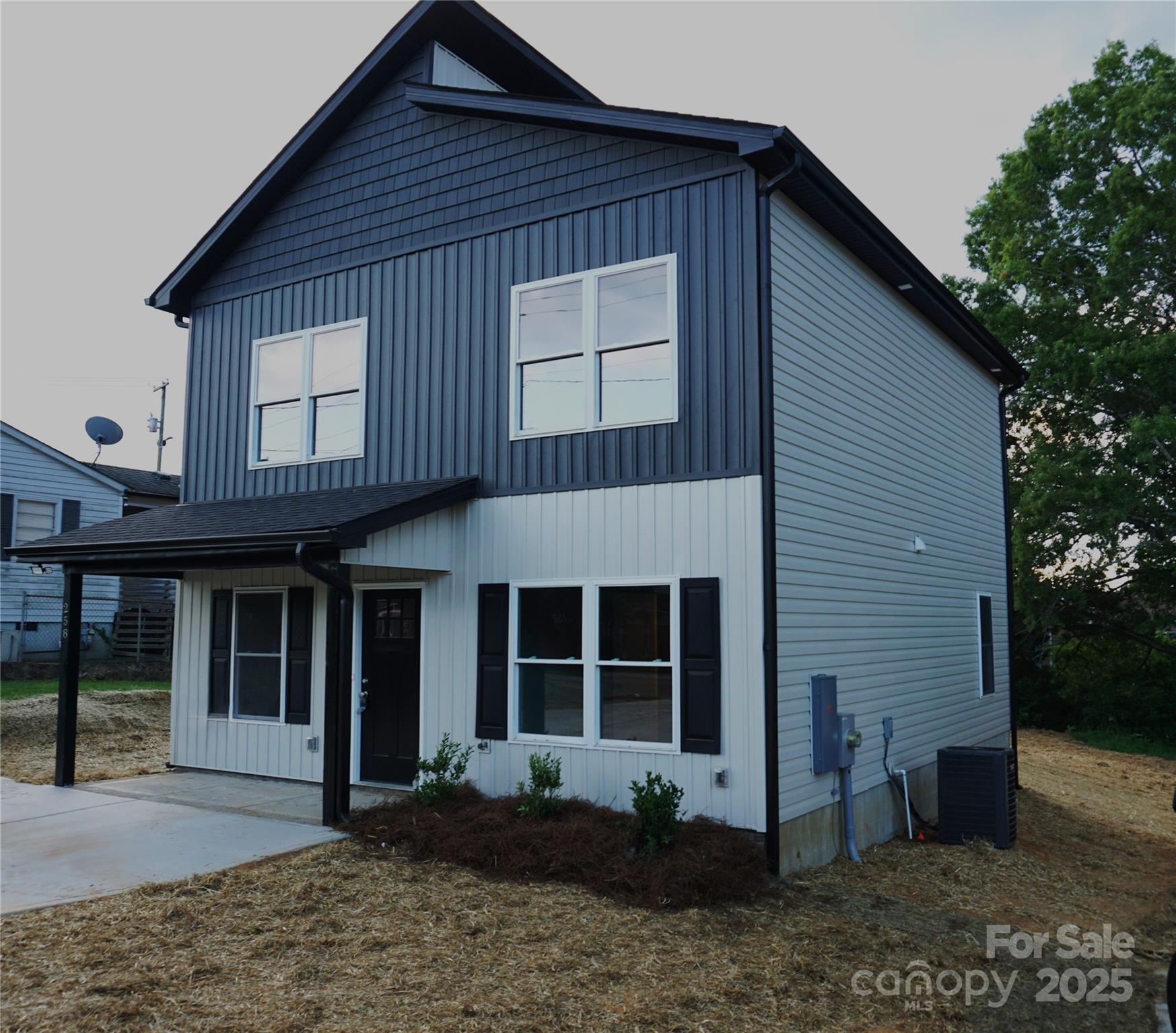 258 Lincoln Street SW