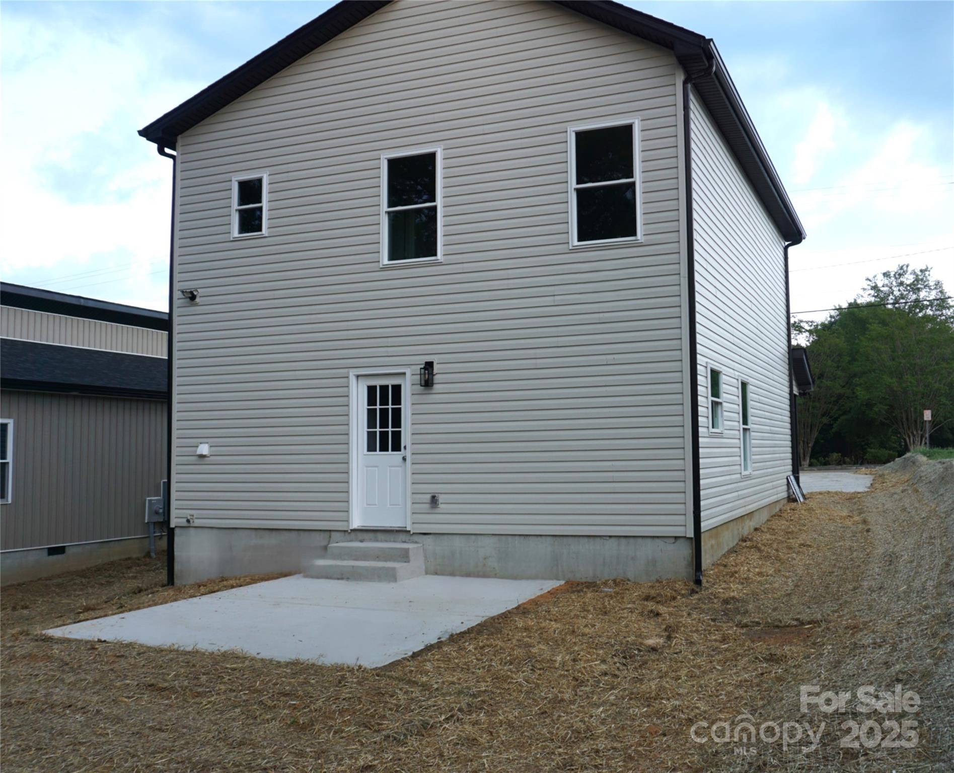 258 Lincoln Street SW