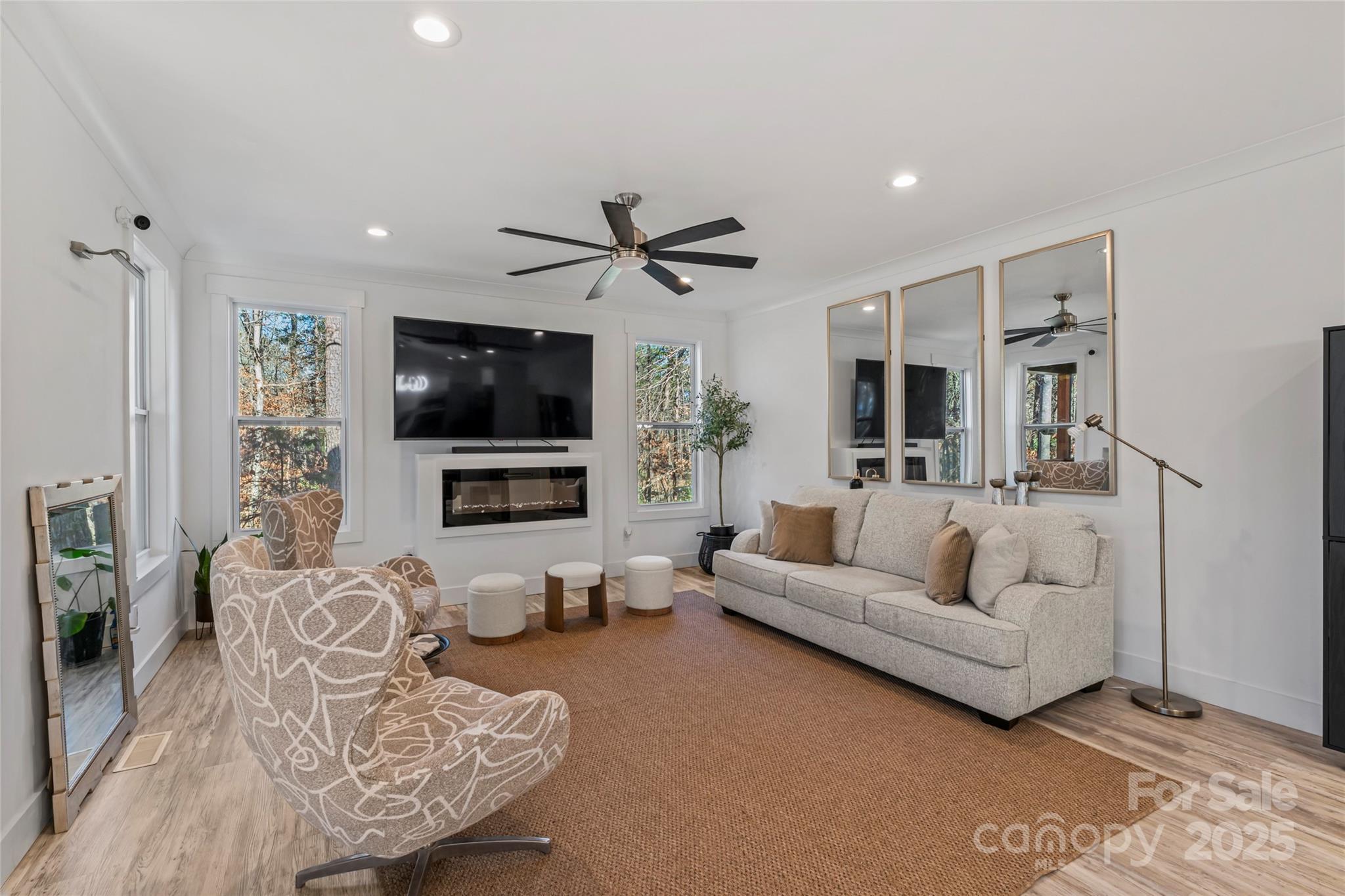 Lakehaven Estates - Residential