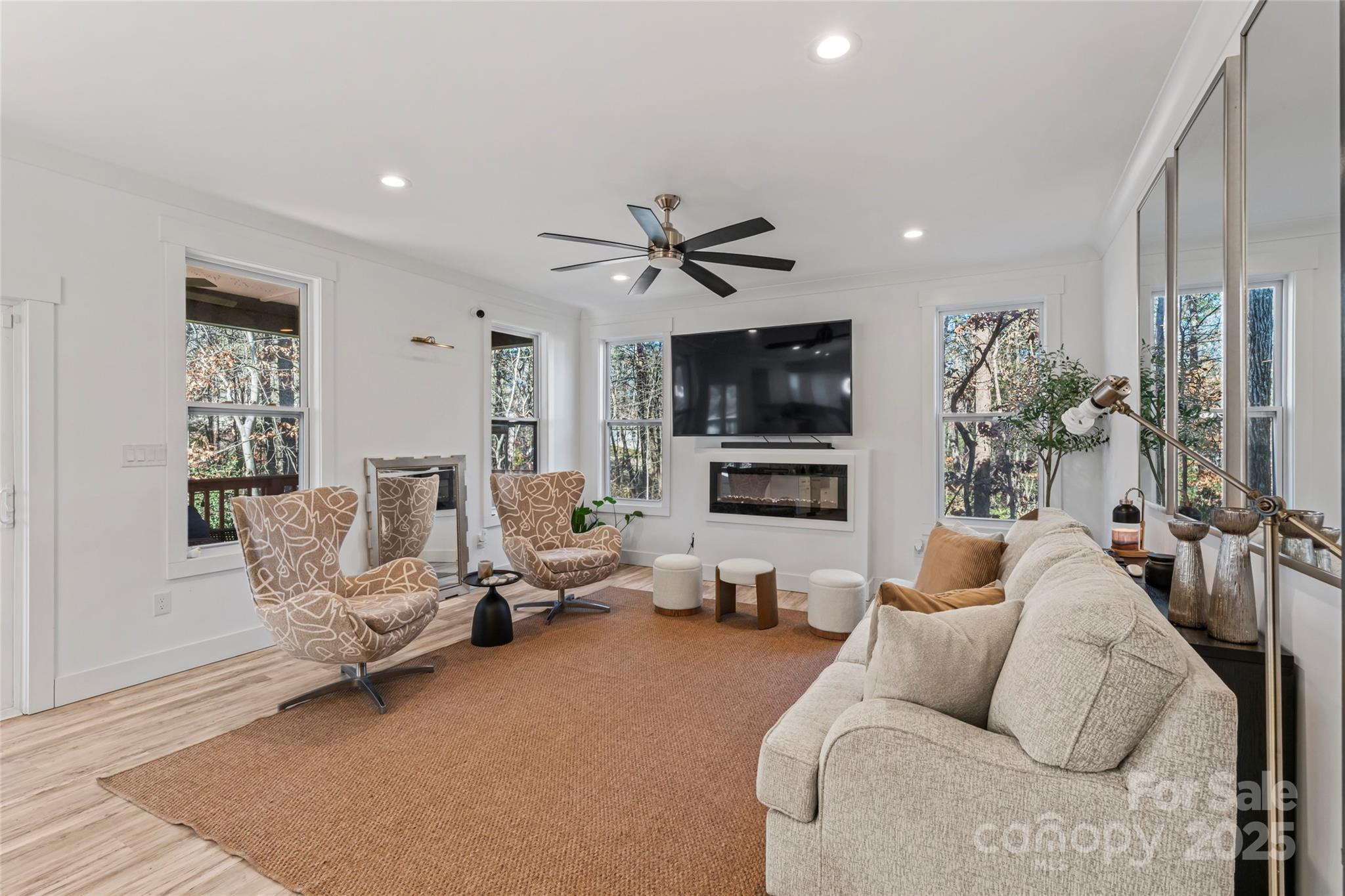 Lakehaven Estates - Residential