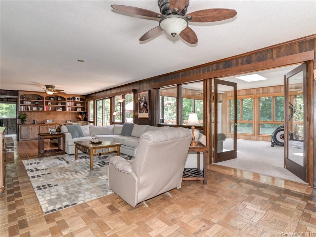 East Crestridge Estate - Residential