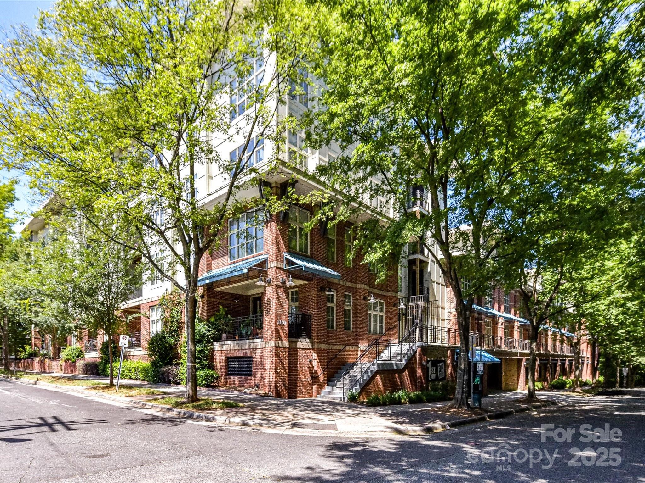 1101 W 1st Street 302