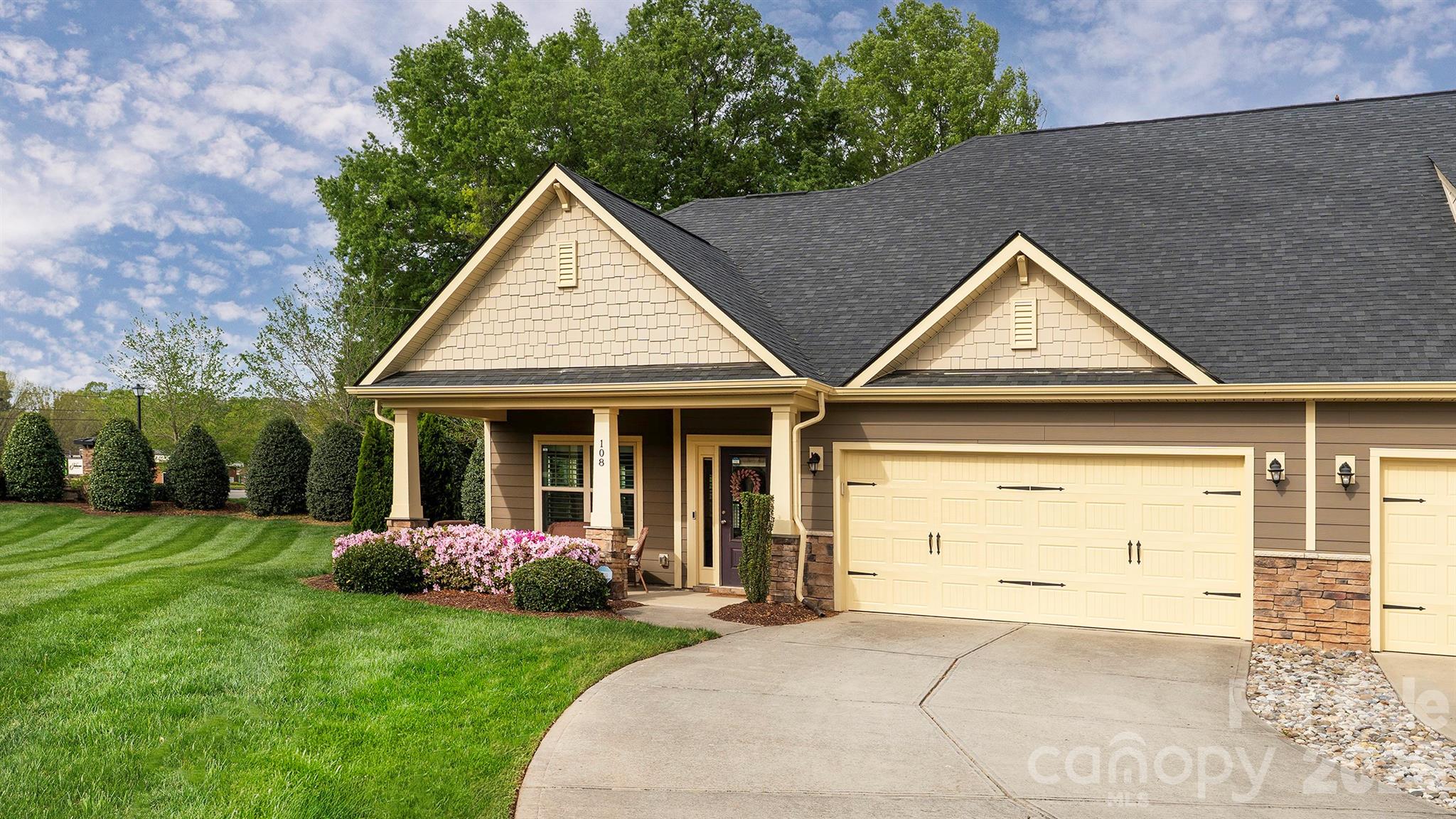 108 Damsire Court