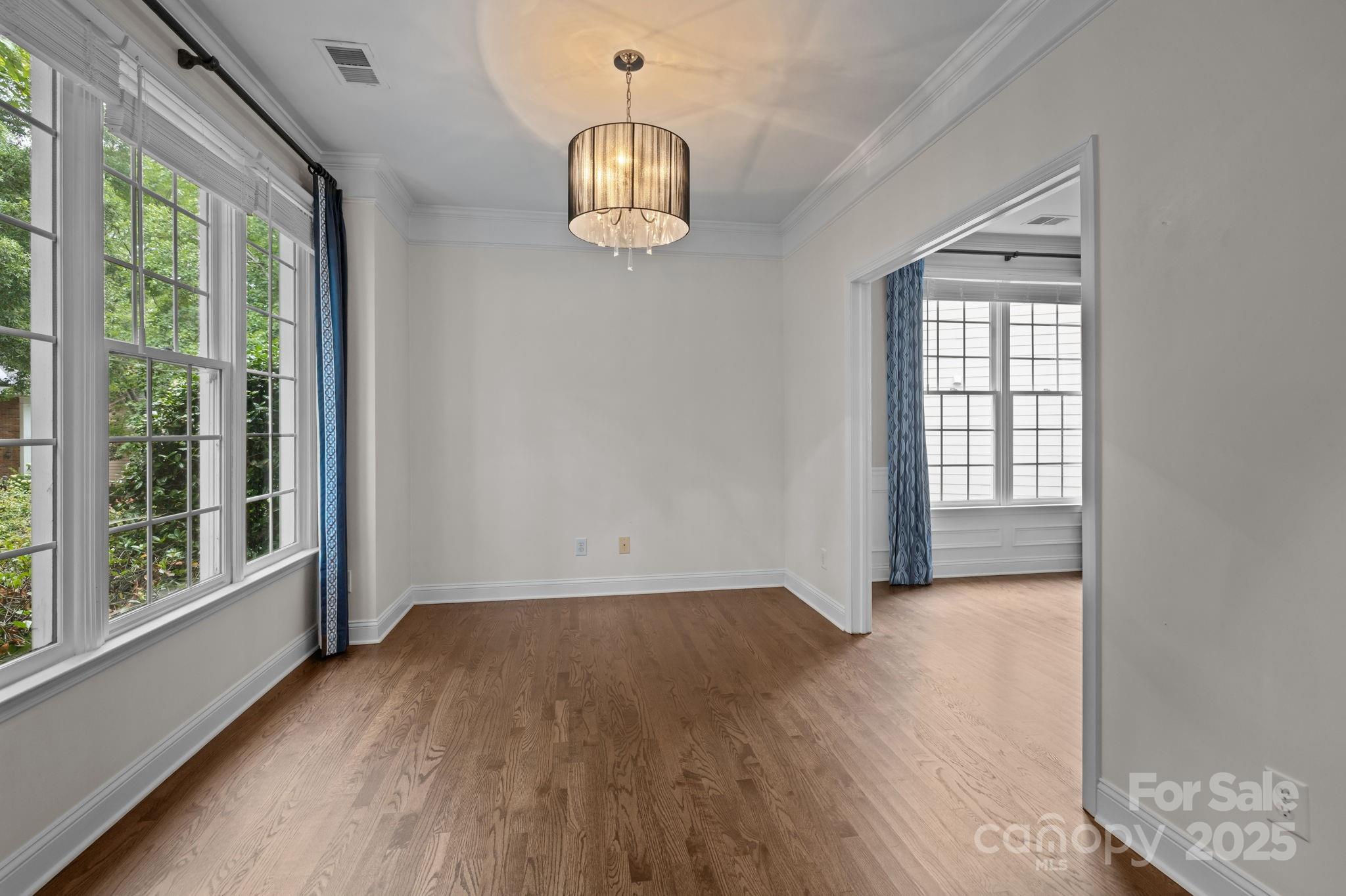 1904 Dearmon Drive