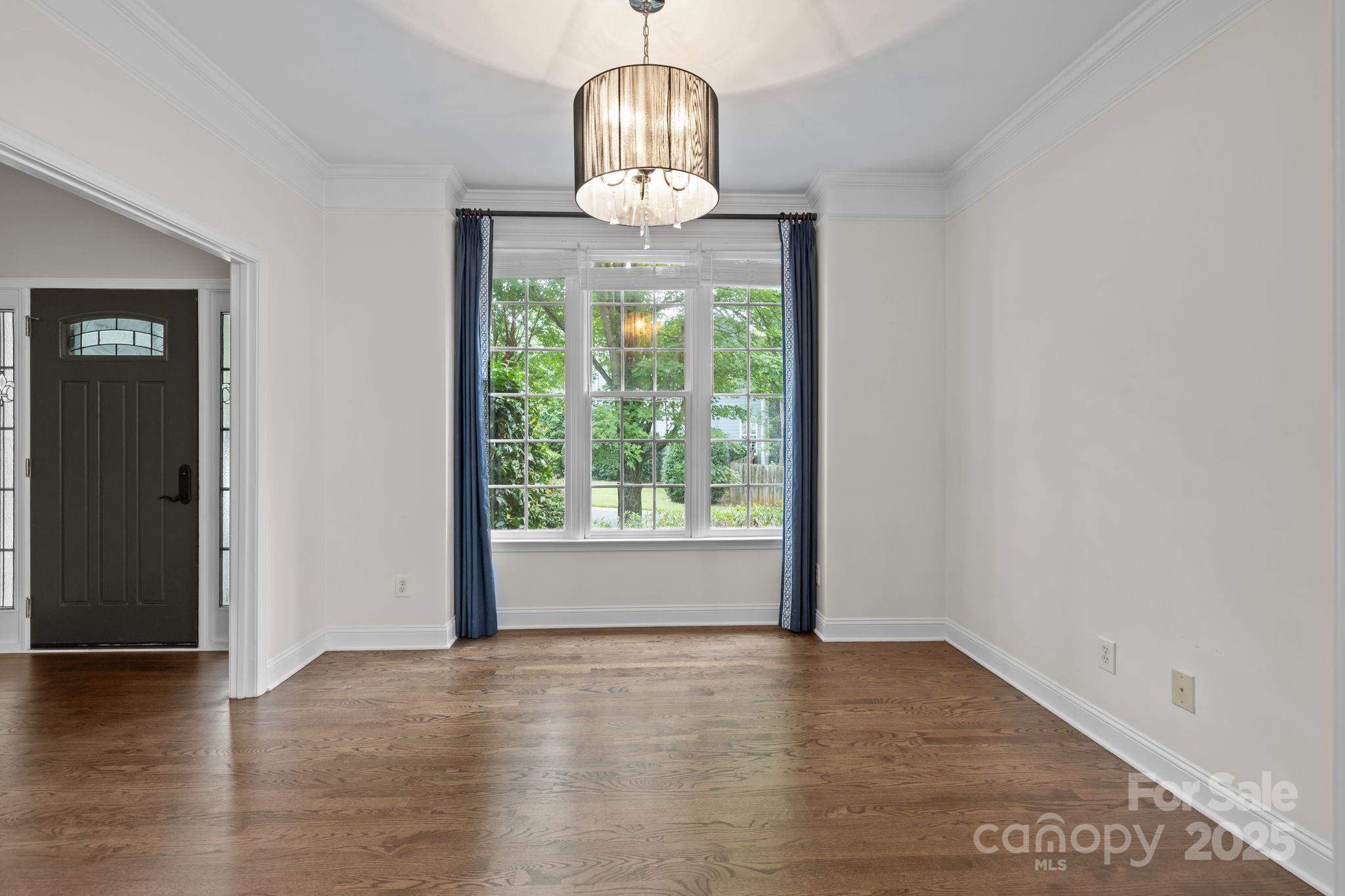 1904 Dearmon Drive
