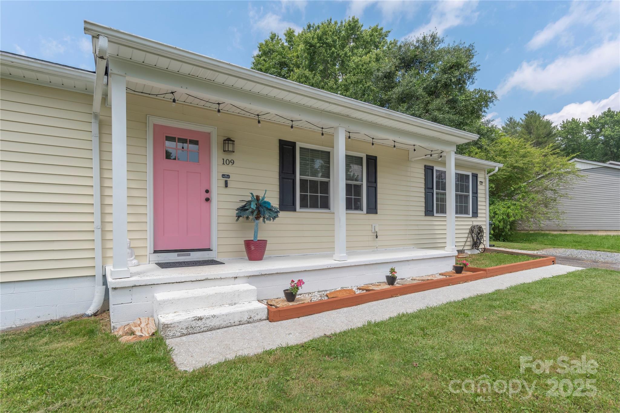 109 E Broadleaf Drive 78
