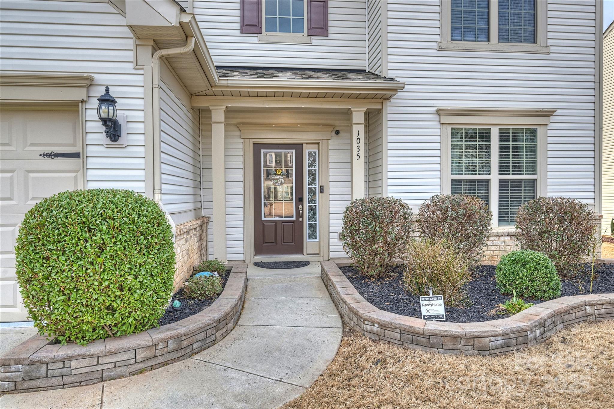 1035 Ivey Court