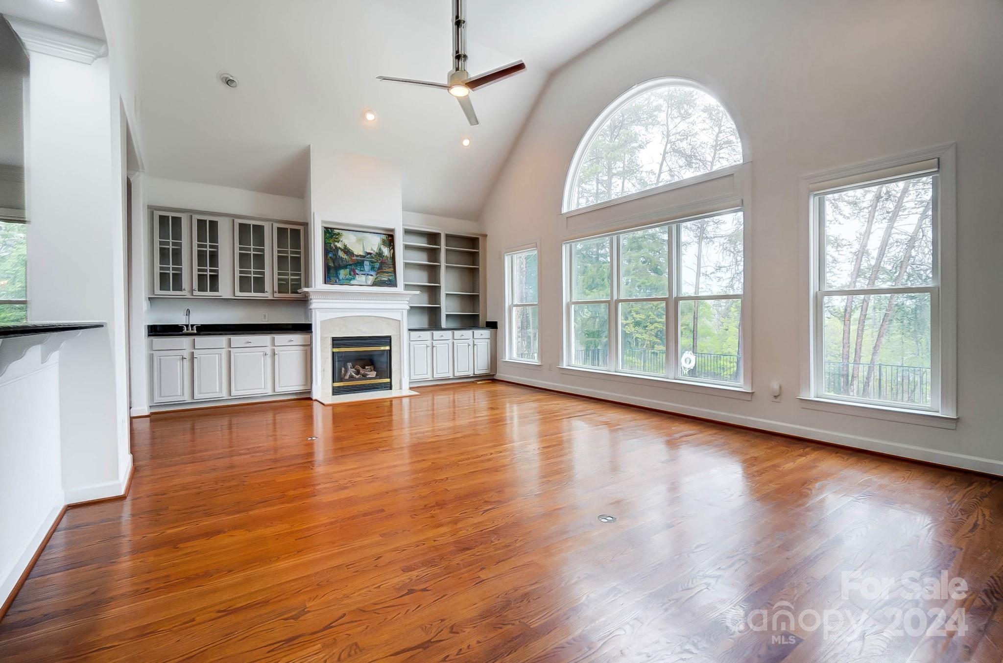 Lakeshore - Residential