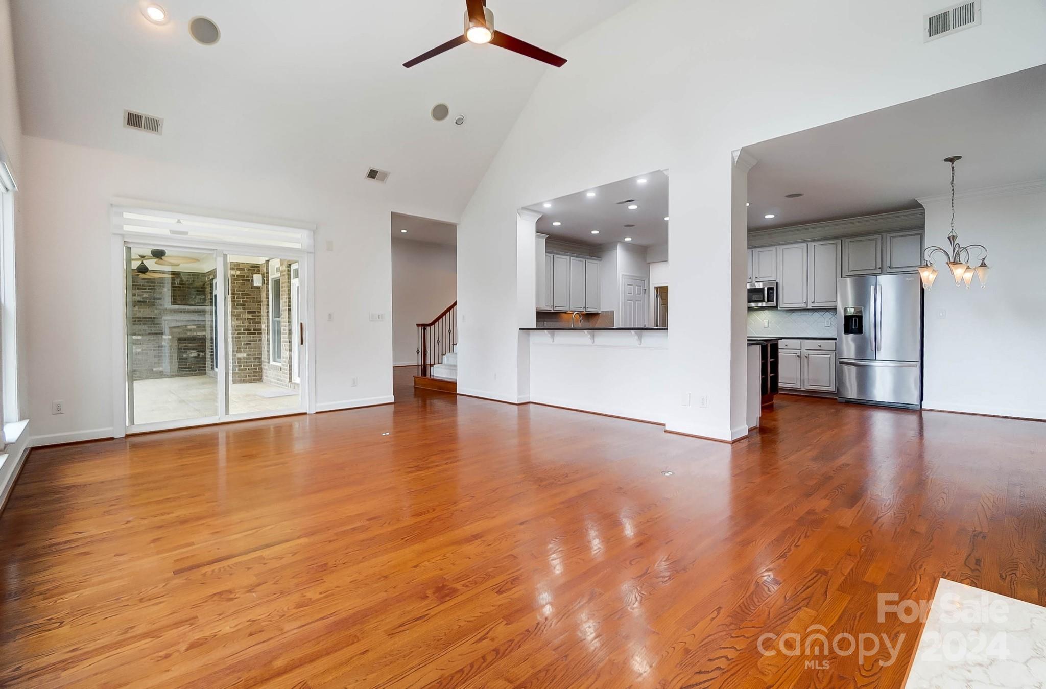 Lakeshore - Residential