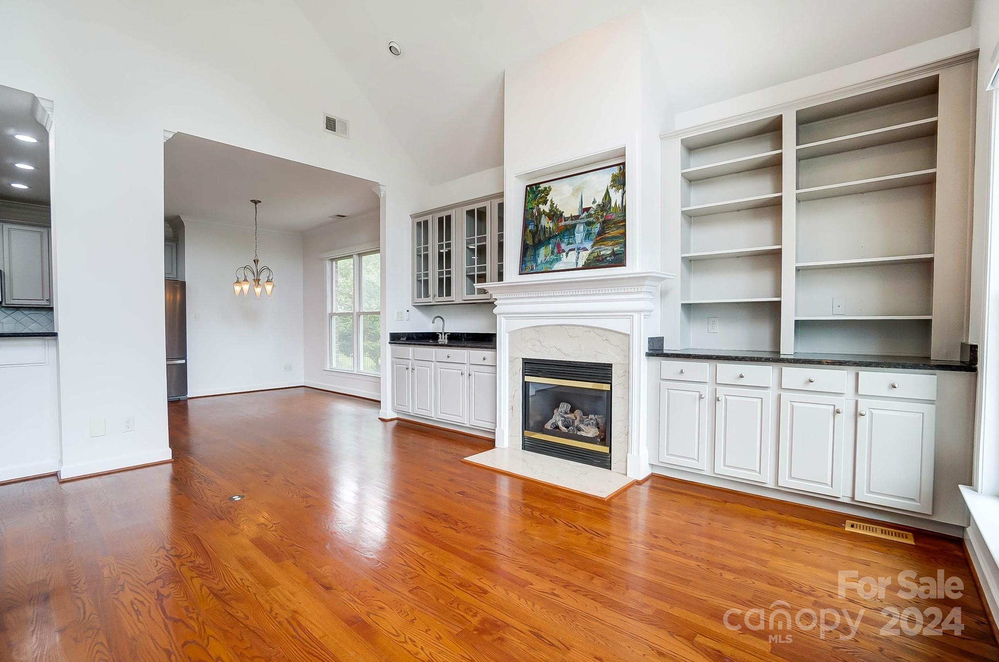 Lakeshore - Residential