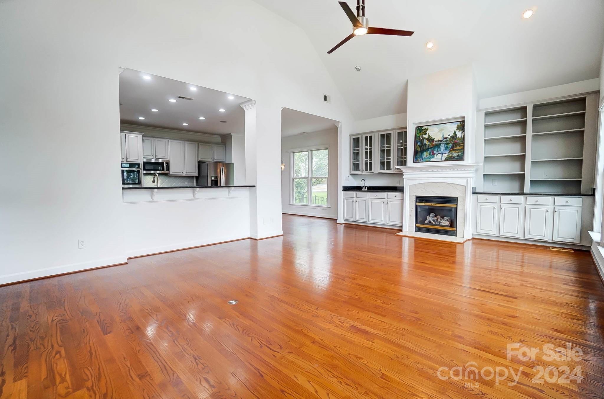 Lakeshore - Residential