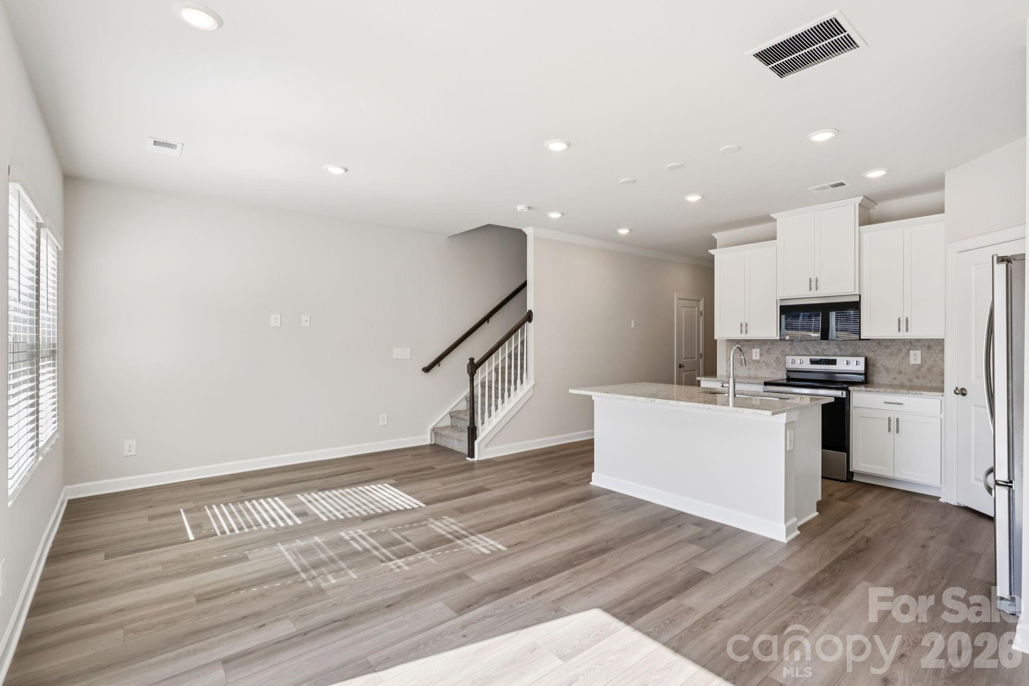 6118 Starview Terrace