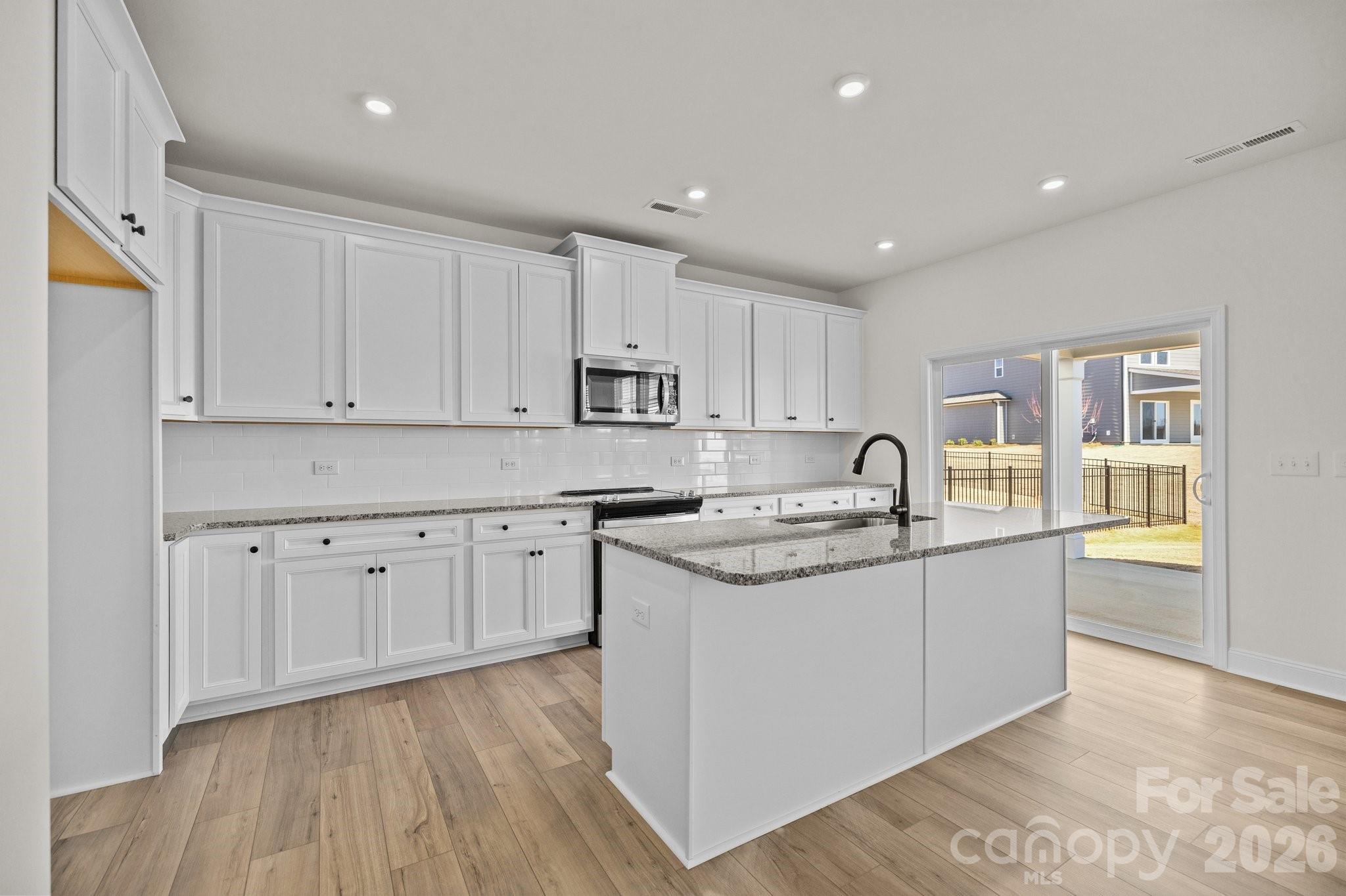 Lakeside Glen - Residential