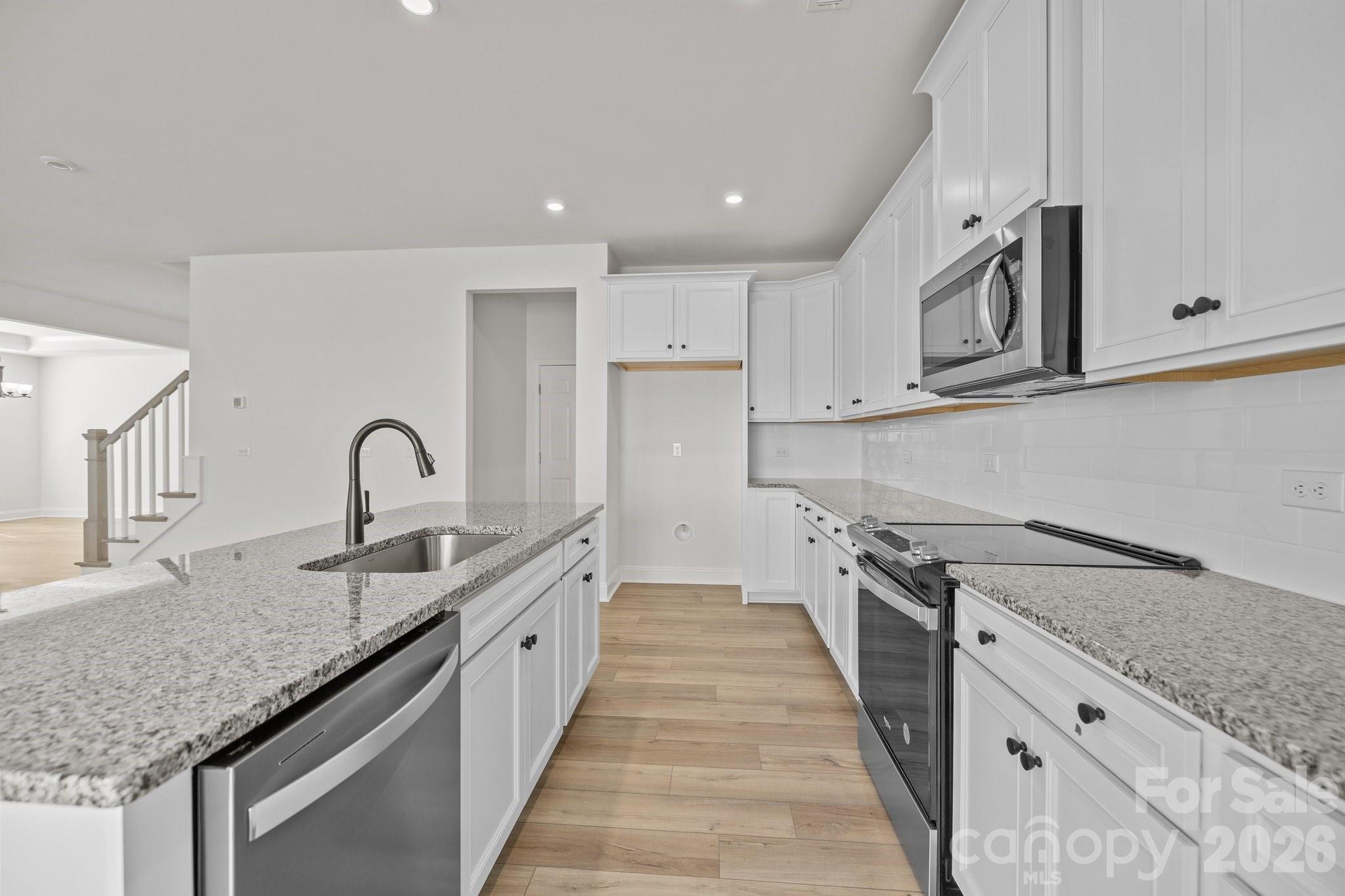Lakeside Glen - Residential