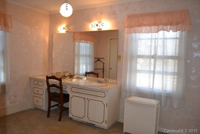 Country Club Estates - Residential