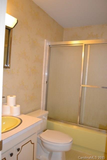 Country Club Estates - Residential