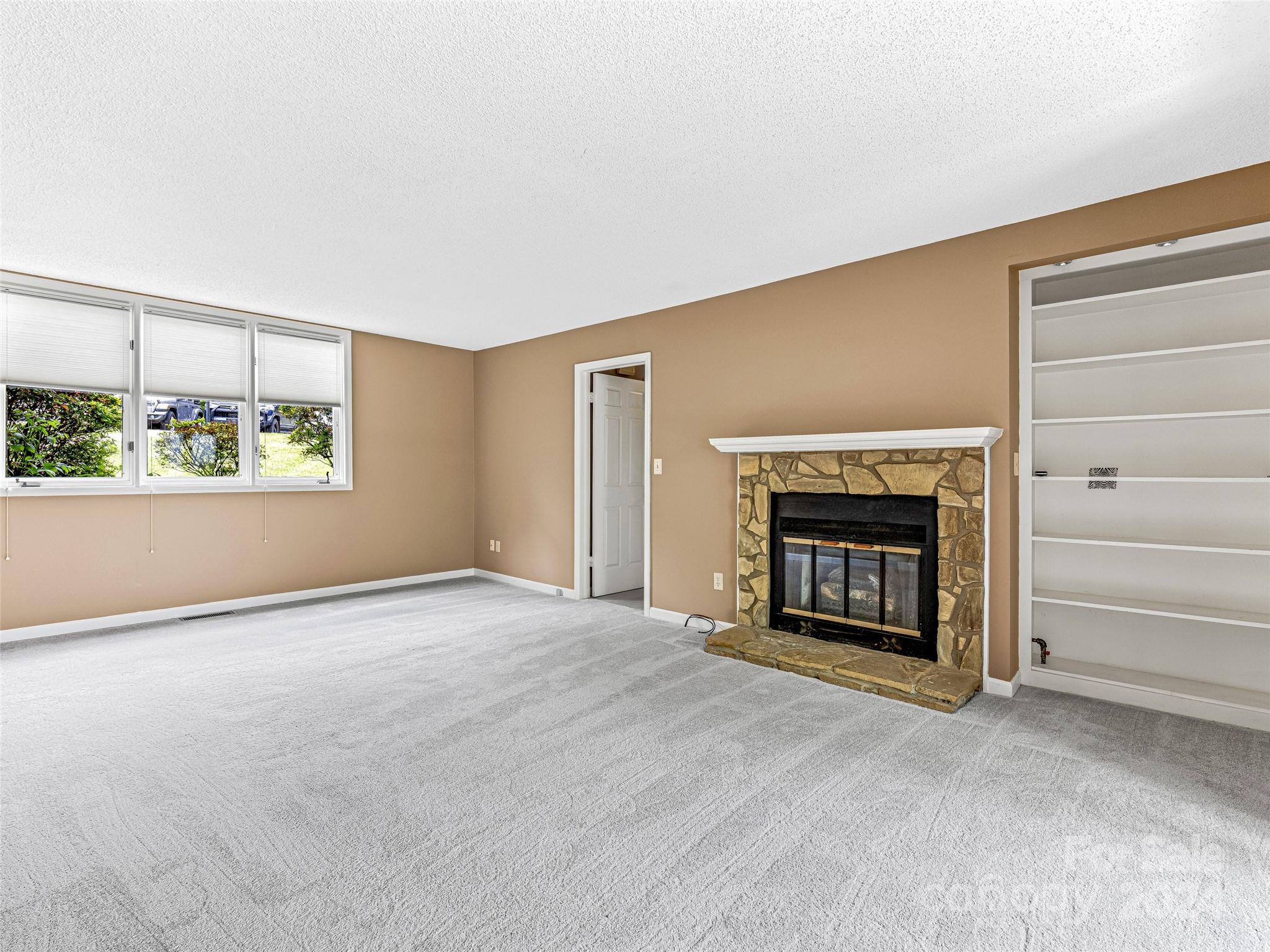 Deerlake Village - Residential