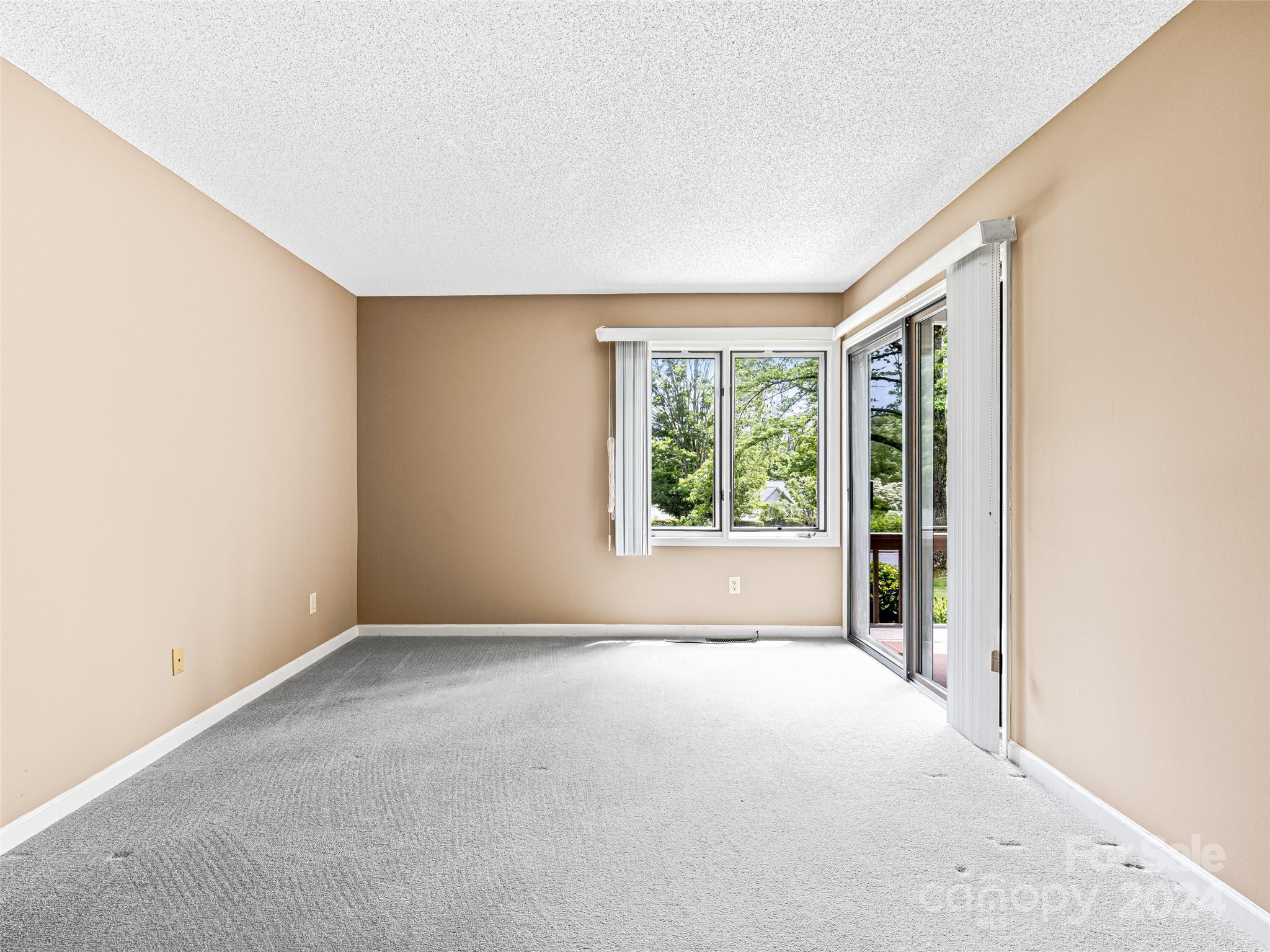 Deerlake Village - Residential