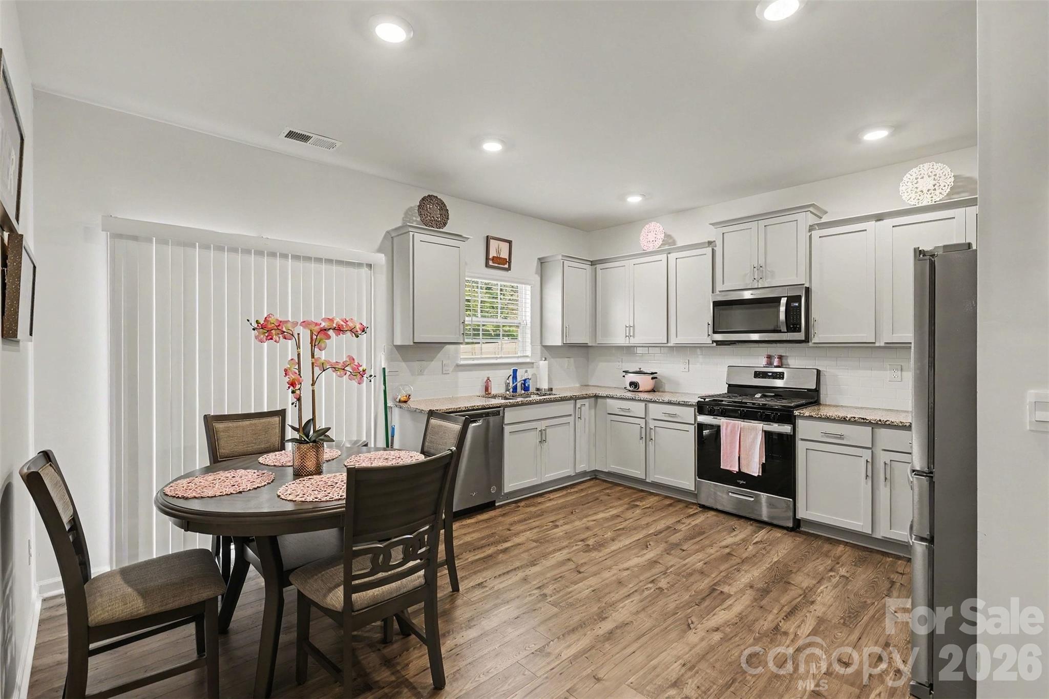 7573 Stonehouse Drive