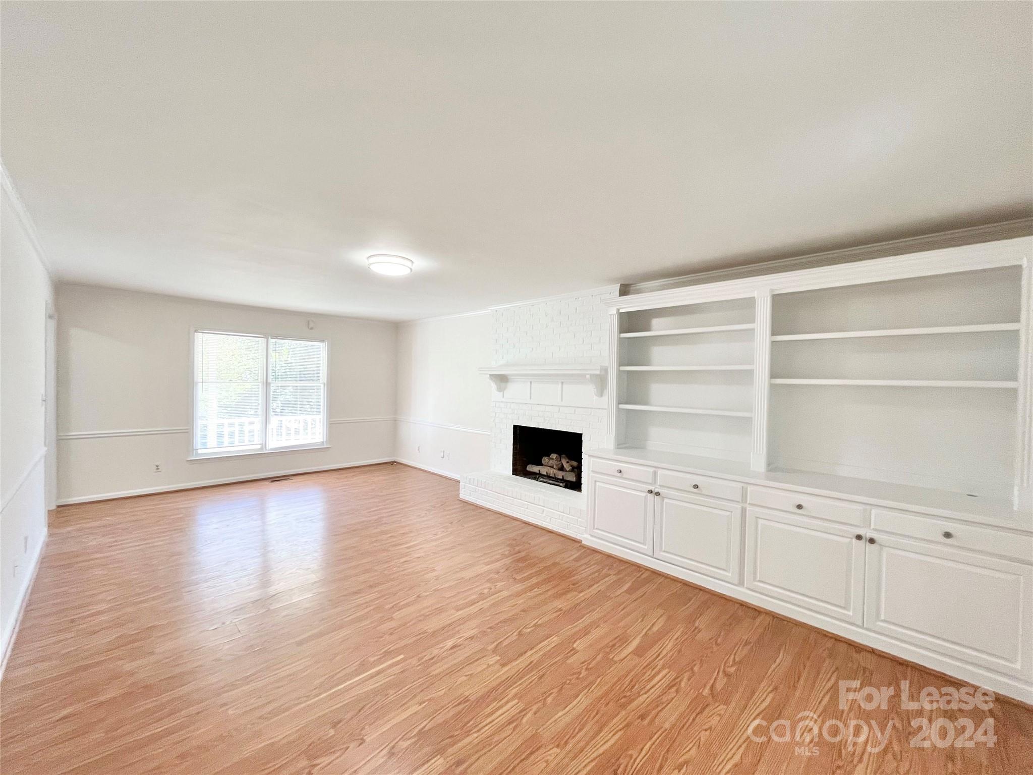 Point Crossing - Residential Lease