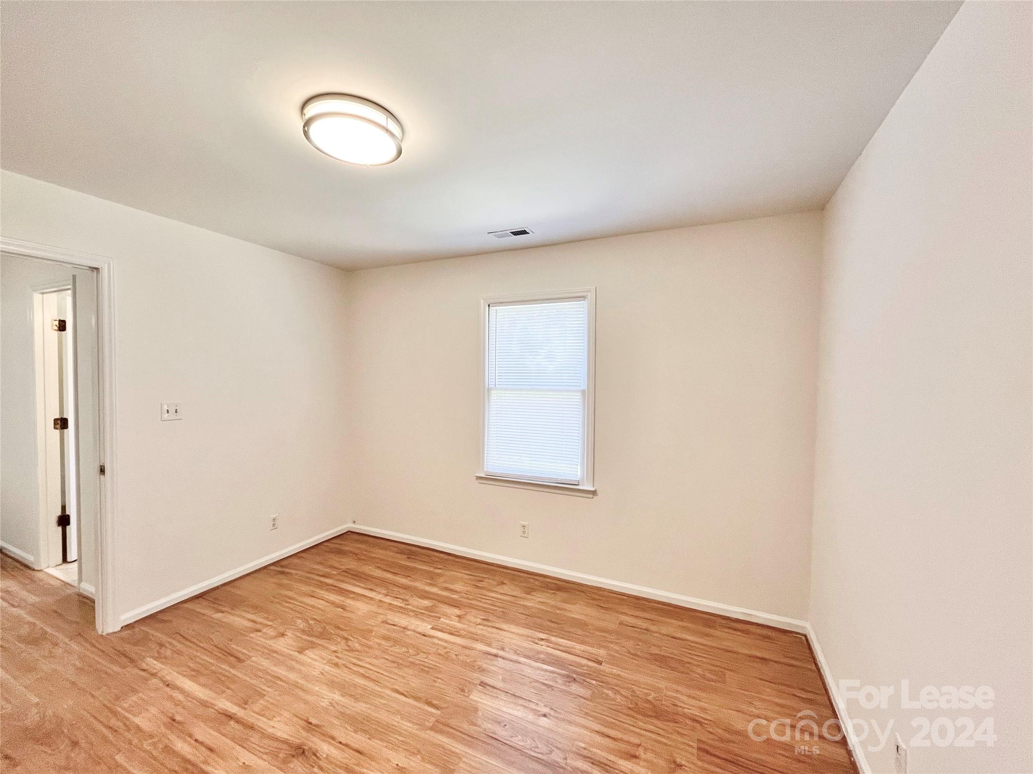 Point Crossing - Residential Lease