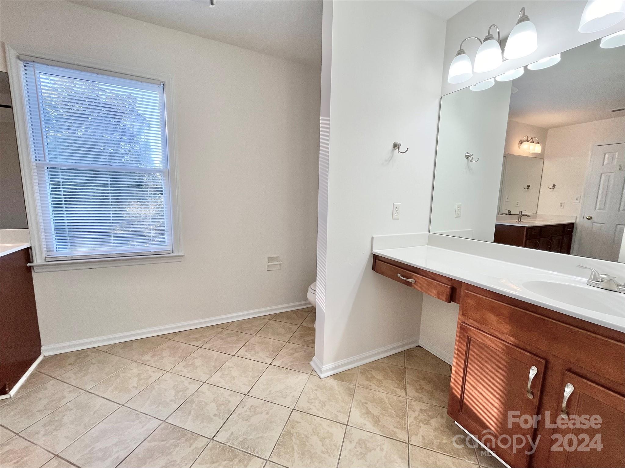 Point Crossing - Residential Lease