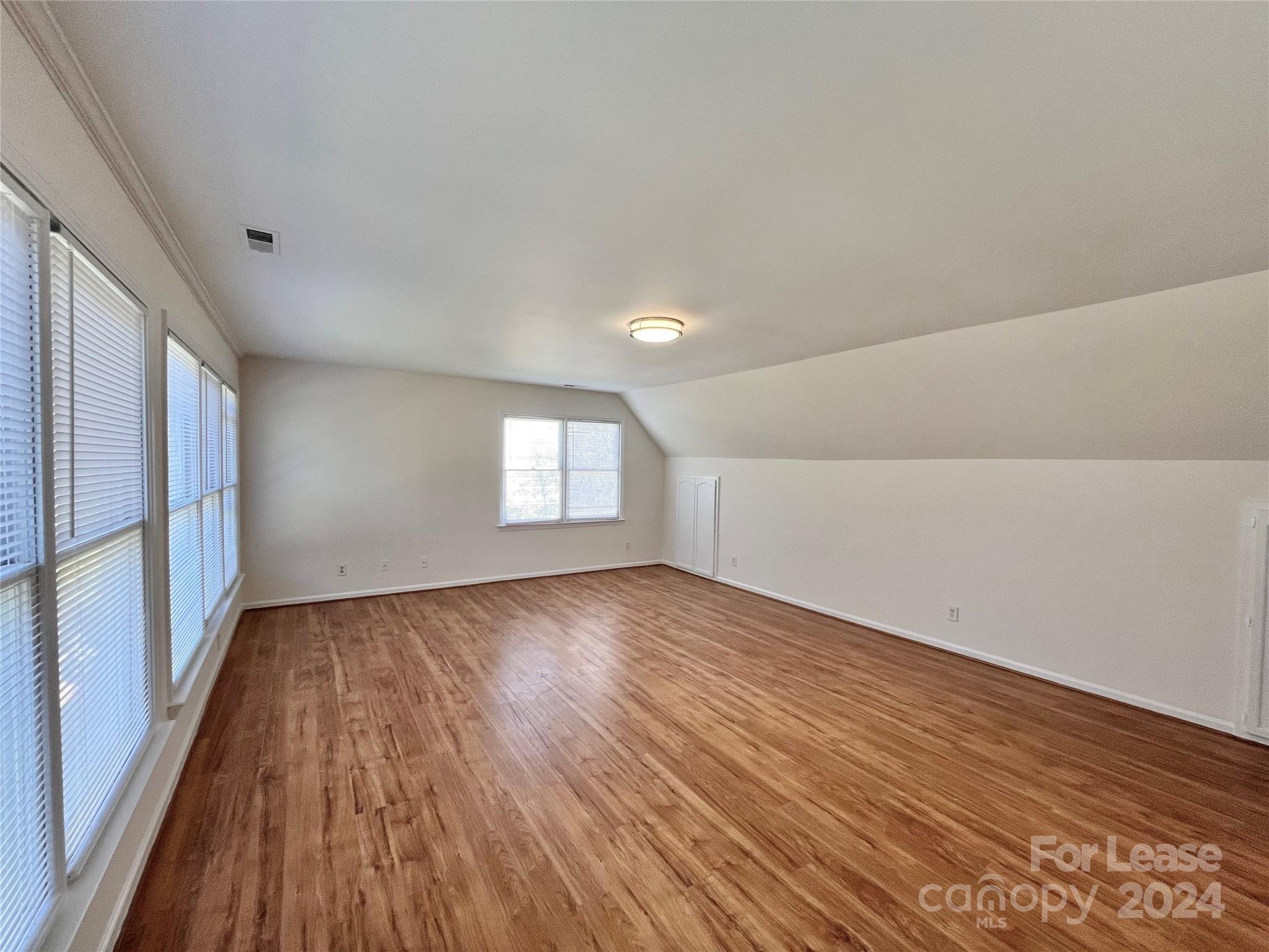 Point Crossing - Residential Lease