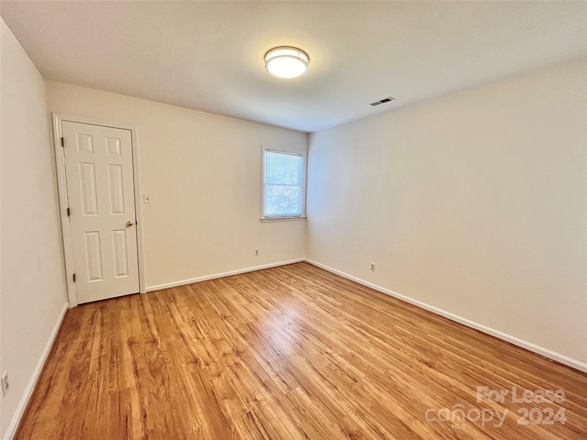 Point Crossing - Residential Lease