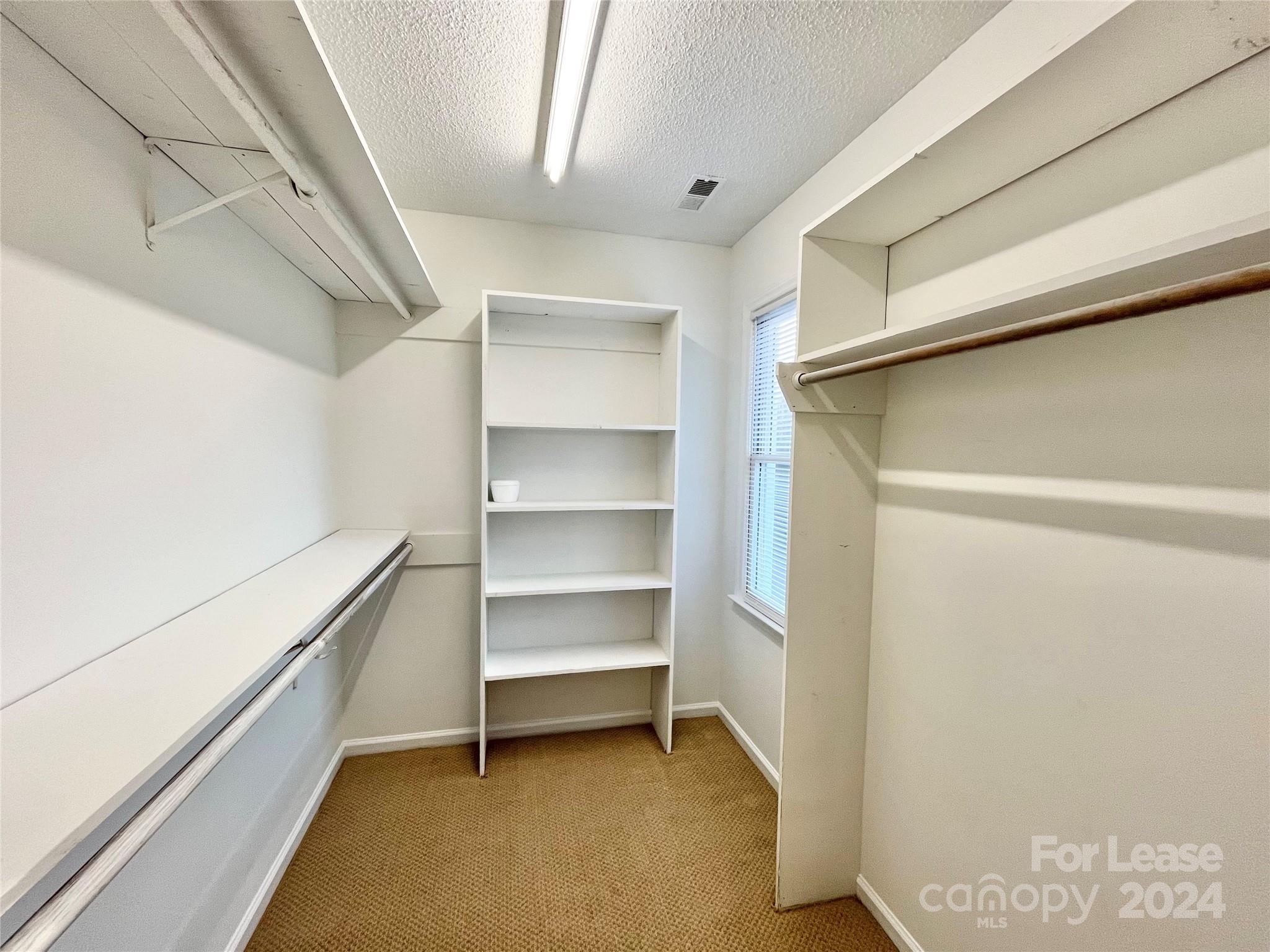 Point Crossing - Residential Lease