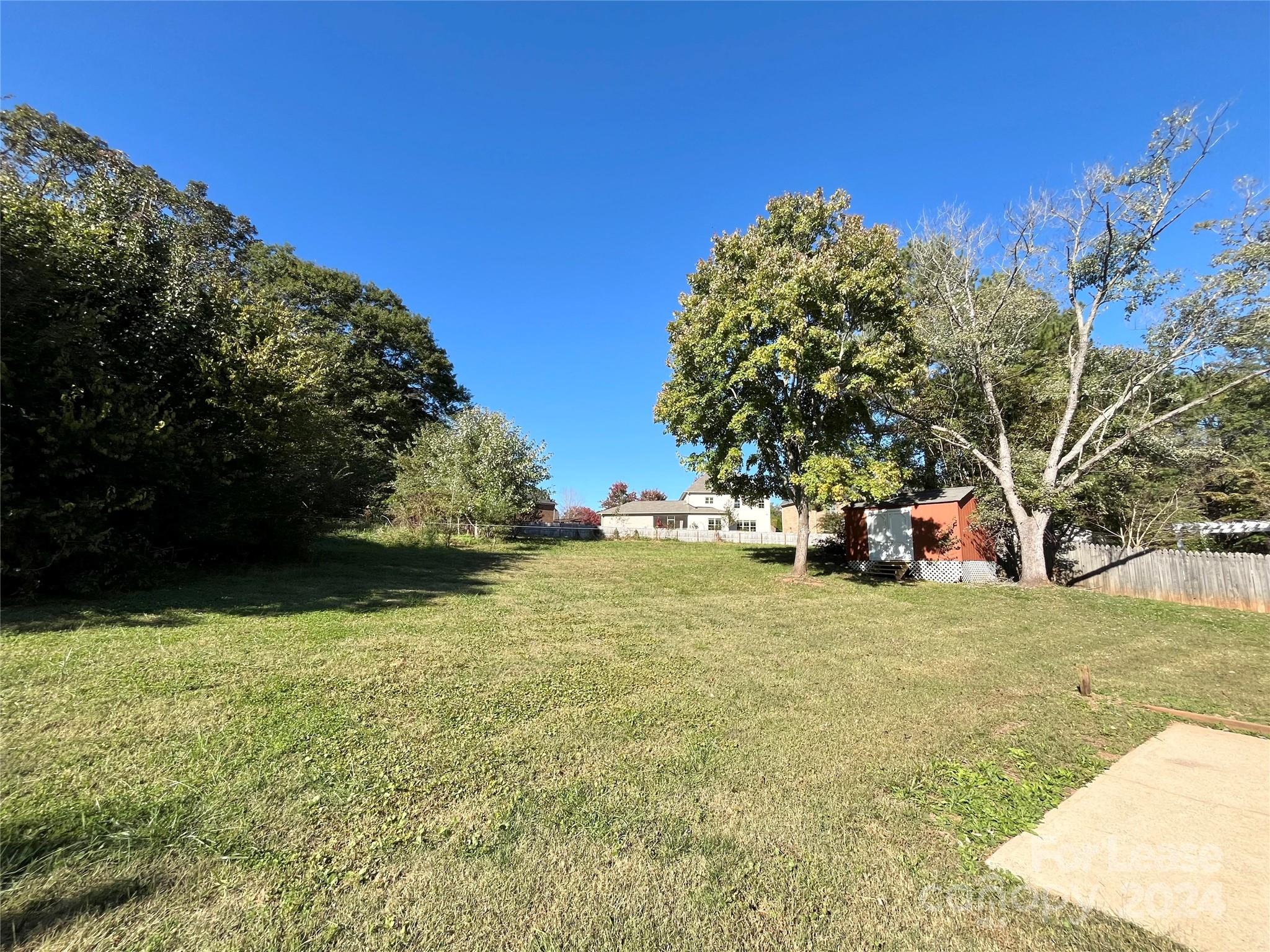 Point Crossing - Residential Lease