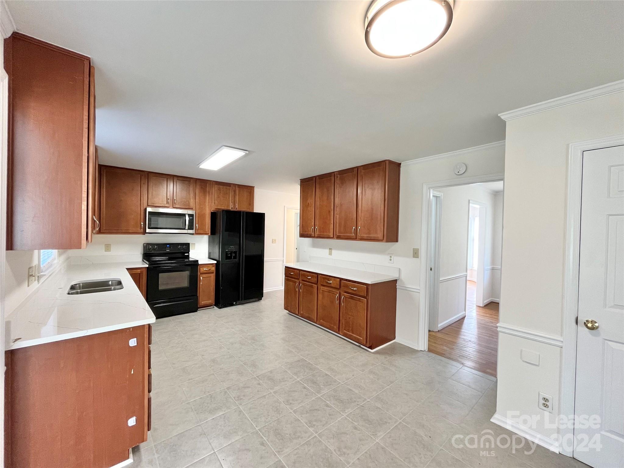 Point Crossing - Residential Lease